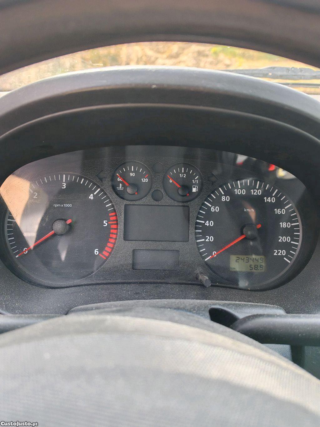 SEAT Ibiza Signo — fotografia 3