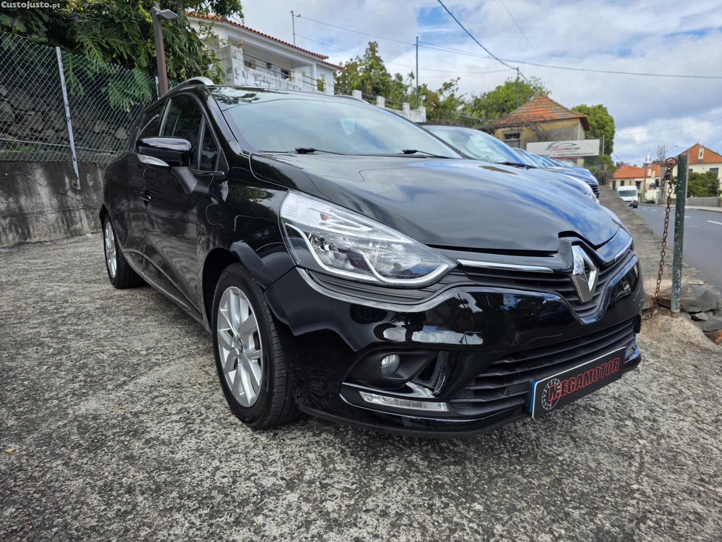 Renault Clio 0.9 TCe Limited - 19 — photo 2