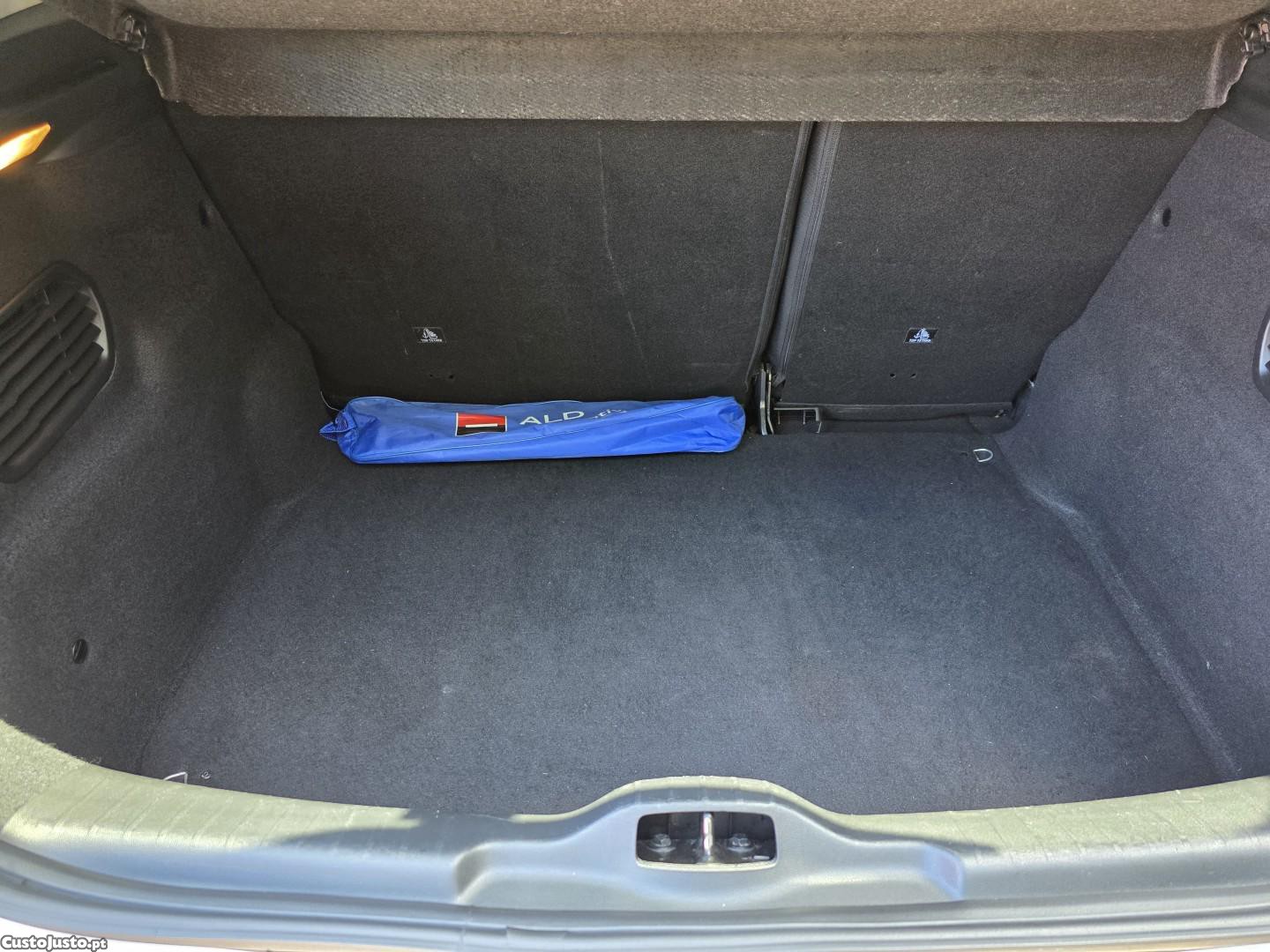 Citroën C4 1.6 BlueHDi Shine - 17 — photo 5