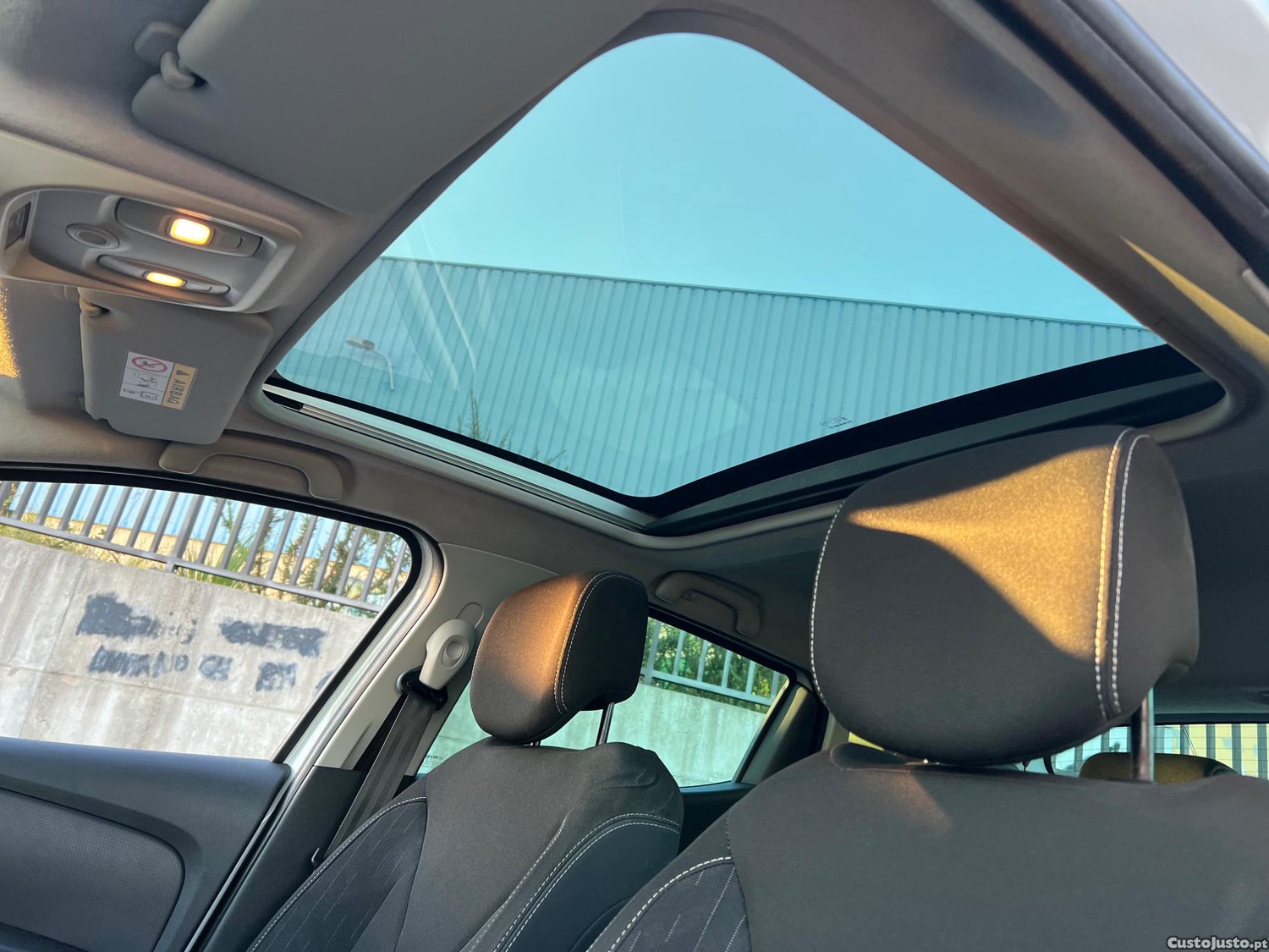 Renault Clio Limited - 18 — photo 5