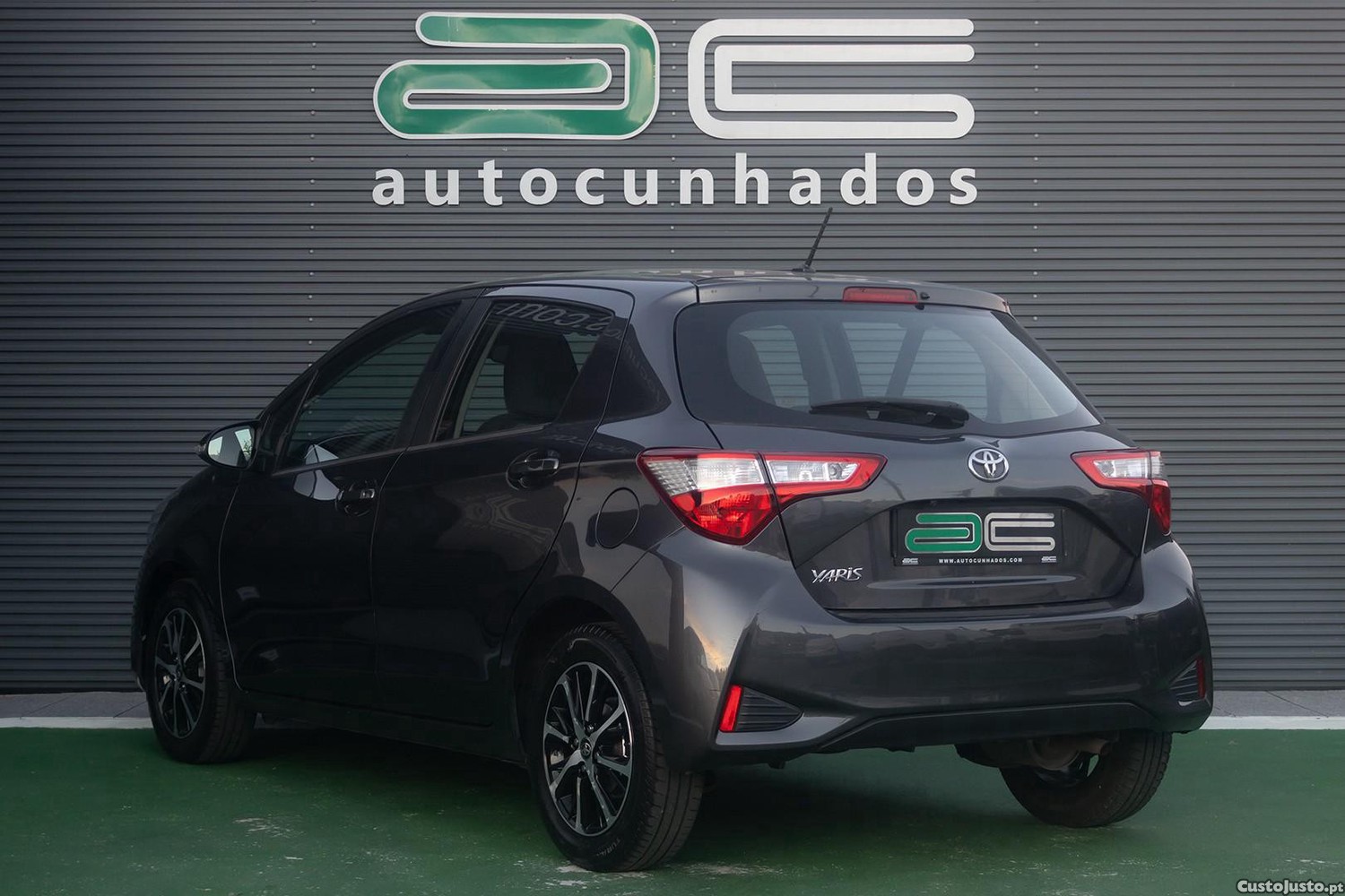 Toyota Yaris 1.0 VVT-i Comfort — fotografia 20