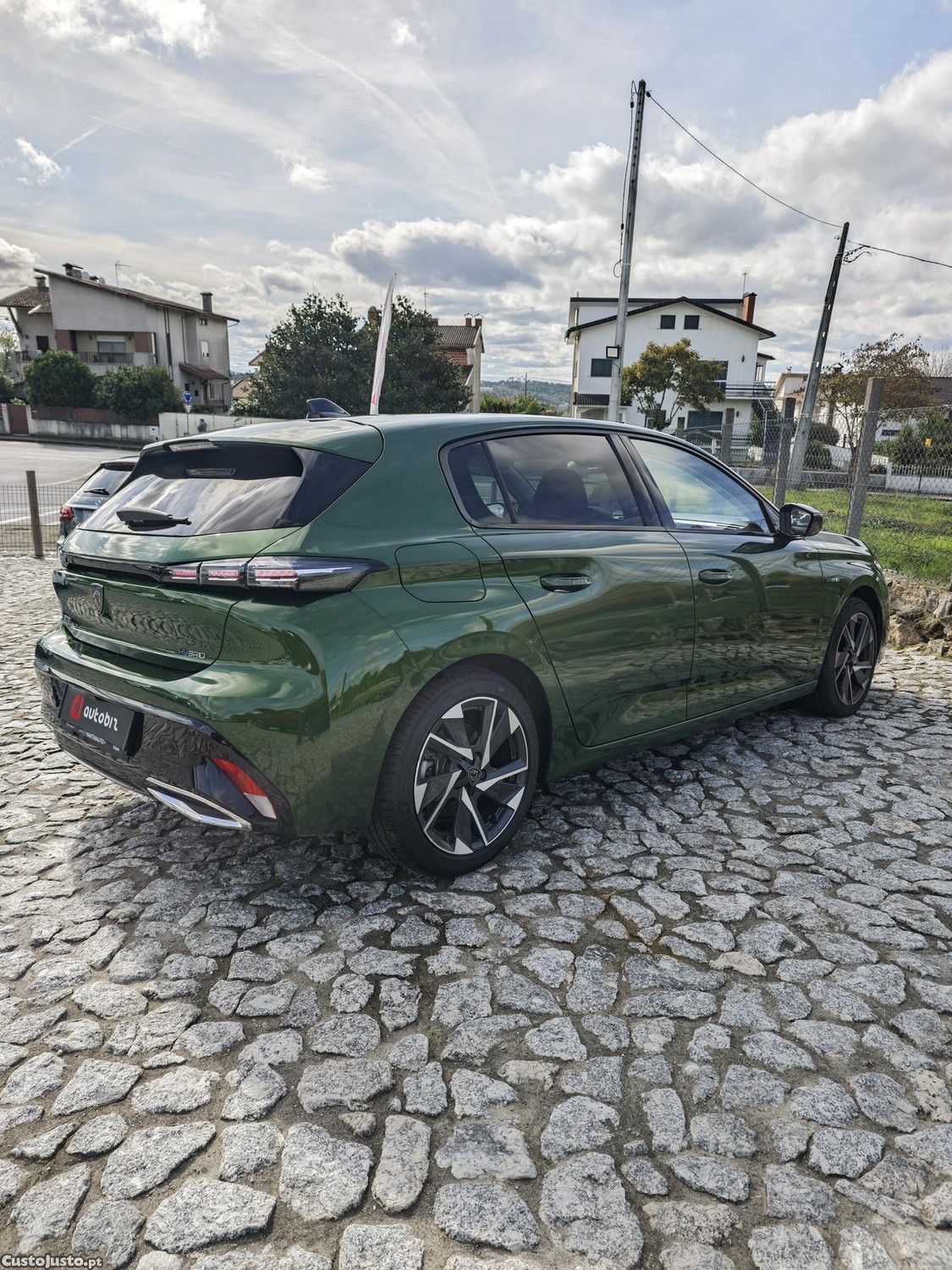 Peugeot 308 Hybrid Allure — fotografia 11