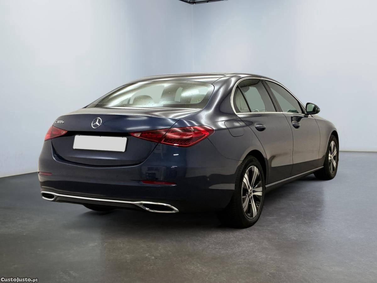 Mercedes-Benz C 300 e Business Line 9G-Tronic — fotografia 10