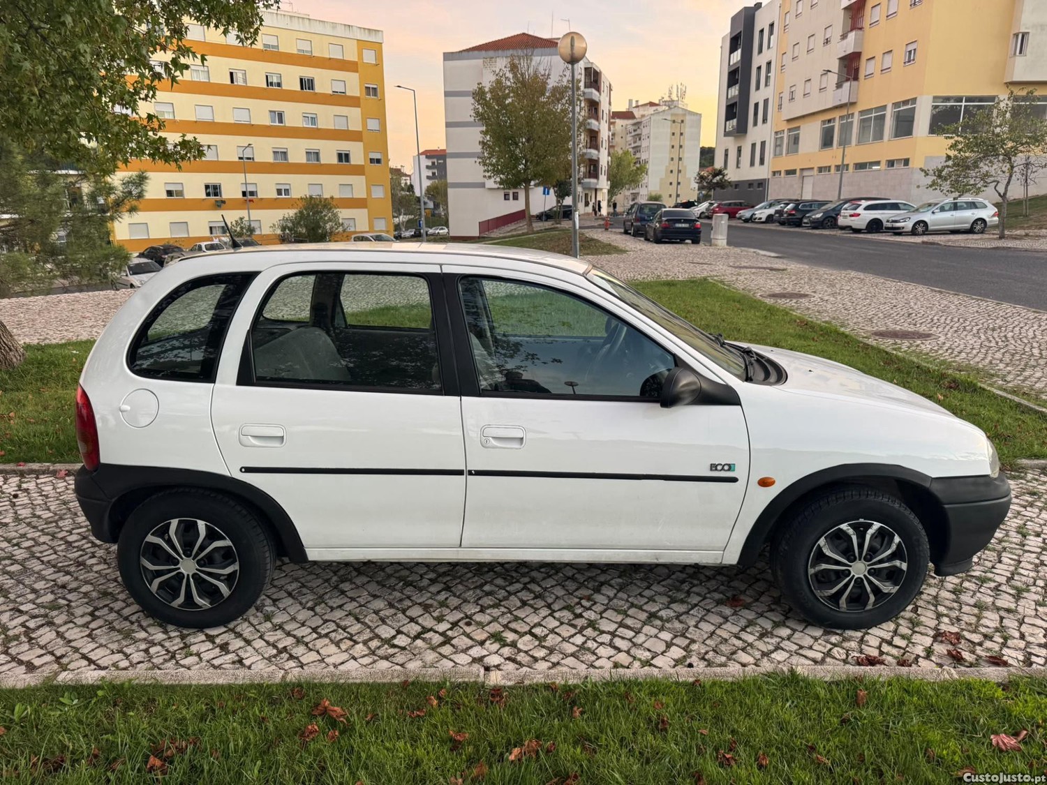 Opel Corsa B 180 mil km - 98 — photo 4