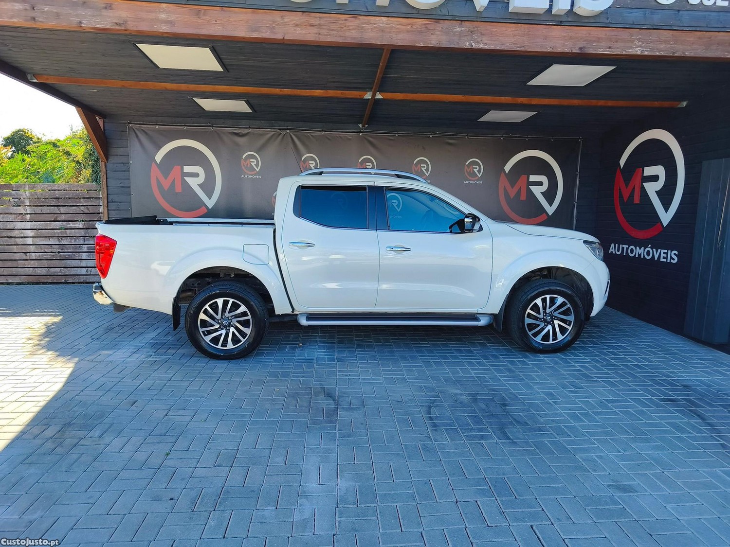 Nissan Navara 2.3 dCi CD 4WD Tekna Auto - 19 — photo 5