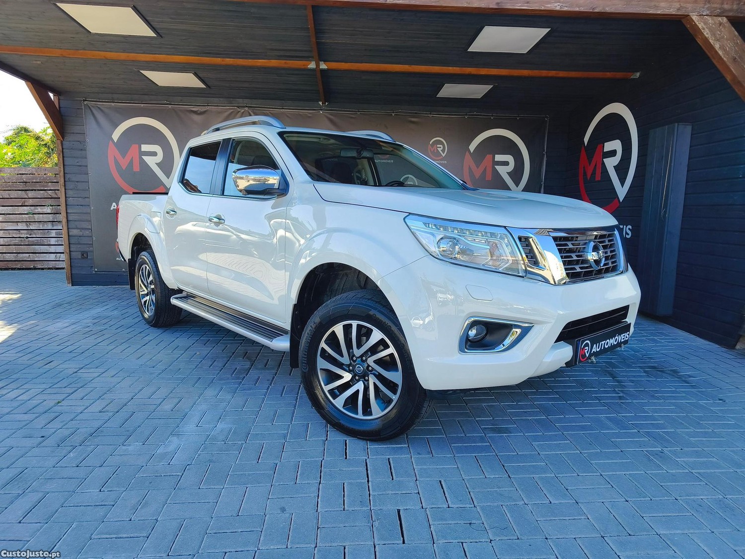 Nissan Navara 2.3 dCi CD 4WD Tekna Auto - 19 — photo 4
