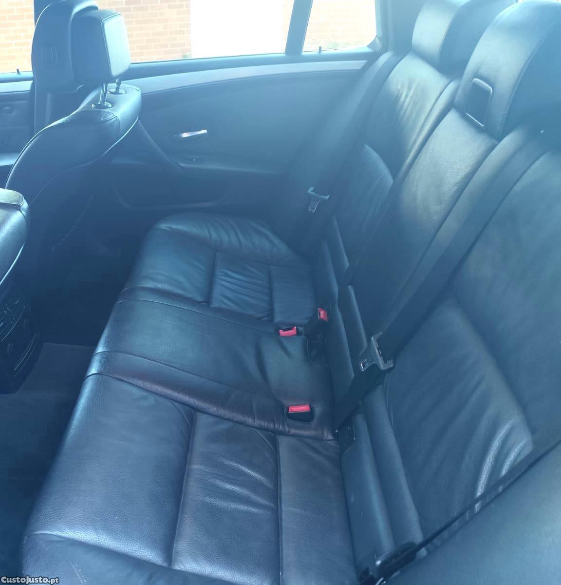 BMW 520 Pack M 177cv - 08 — photo 5