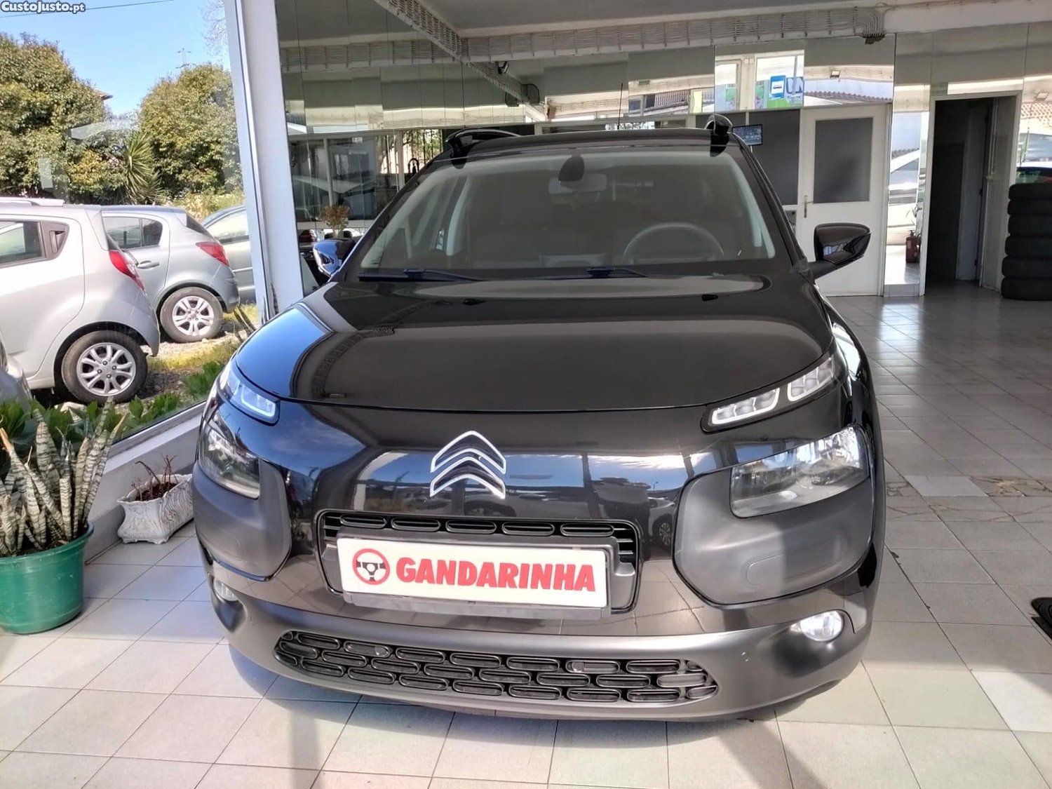 Citroën C4 Cactus 1.6 HDI SHINE — fotografia 10