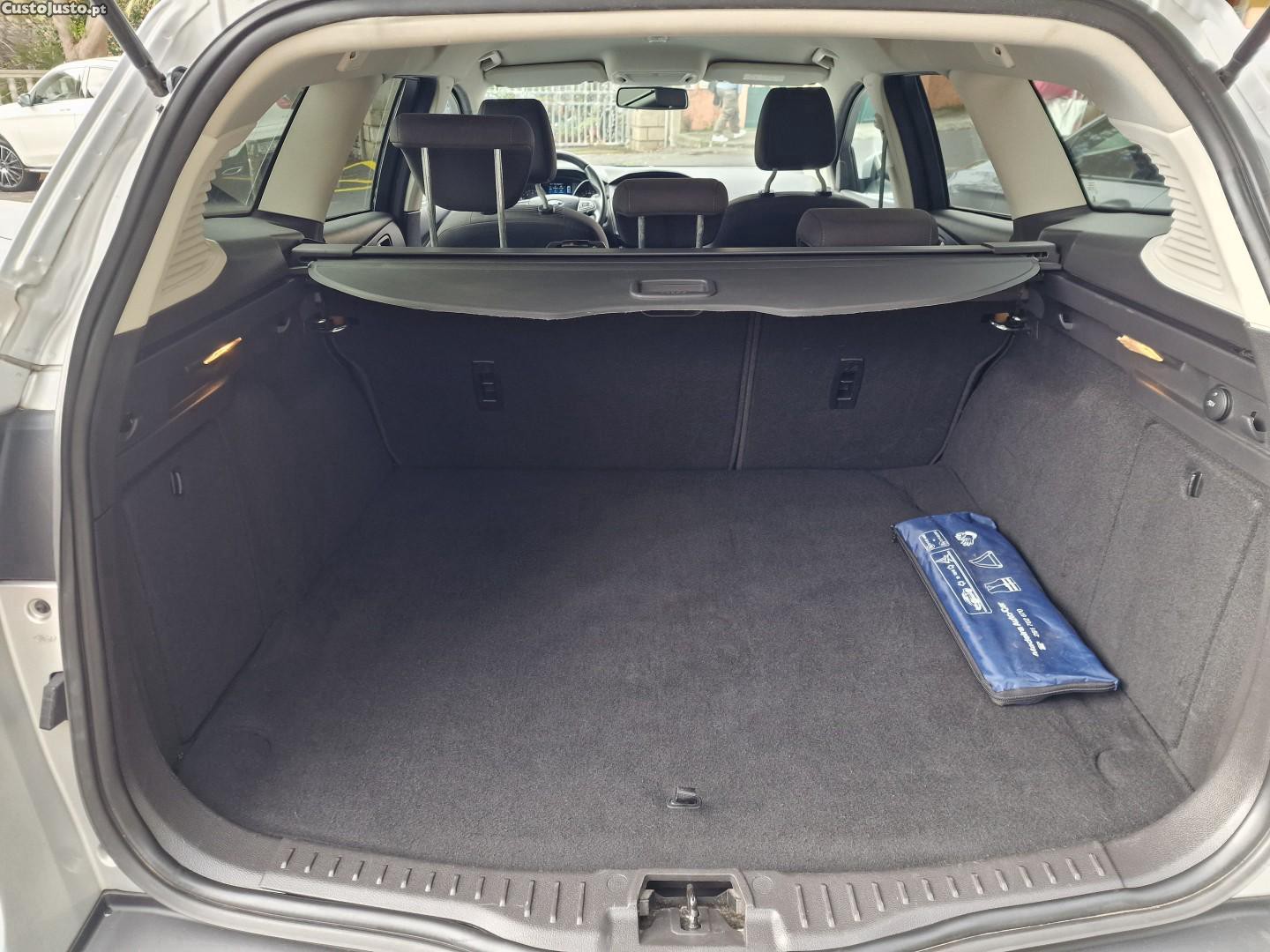 Ford Focus 1.0 EcoBoost Business - 18 — photo 5