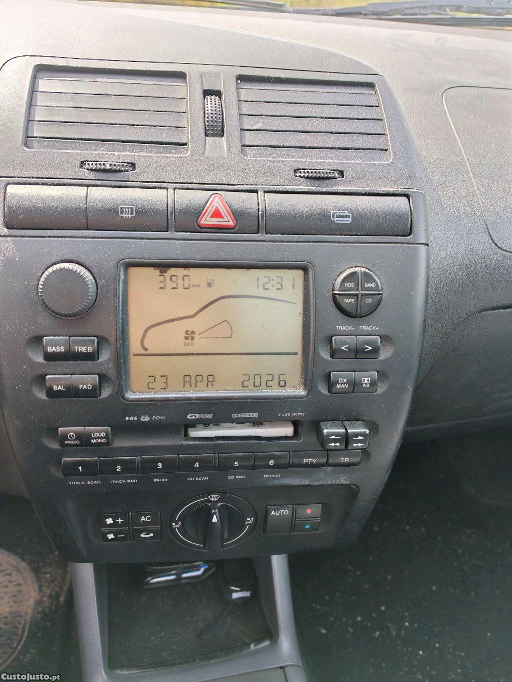 SEAT Ibiza Signo — fotografia 2