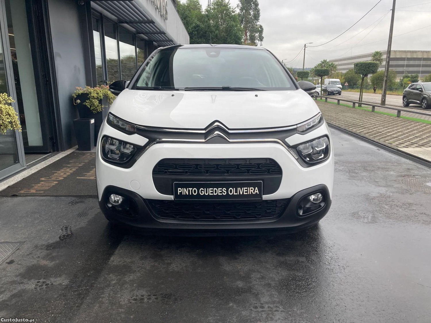 Citroën C3 Pure Tech S&S Shine — photo 2