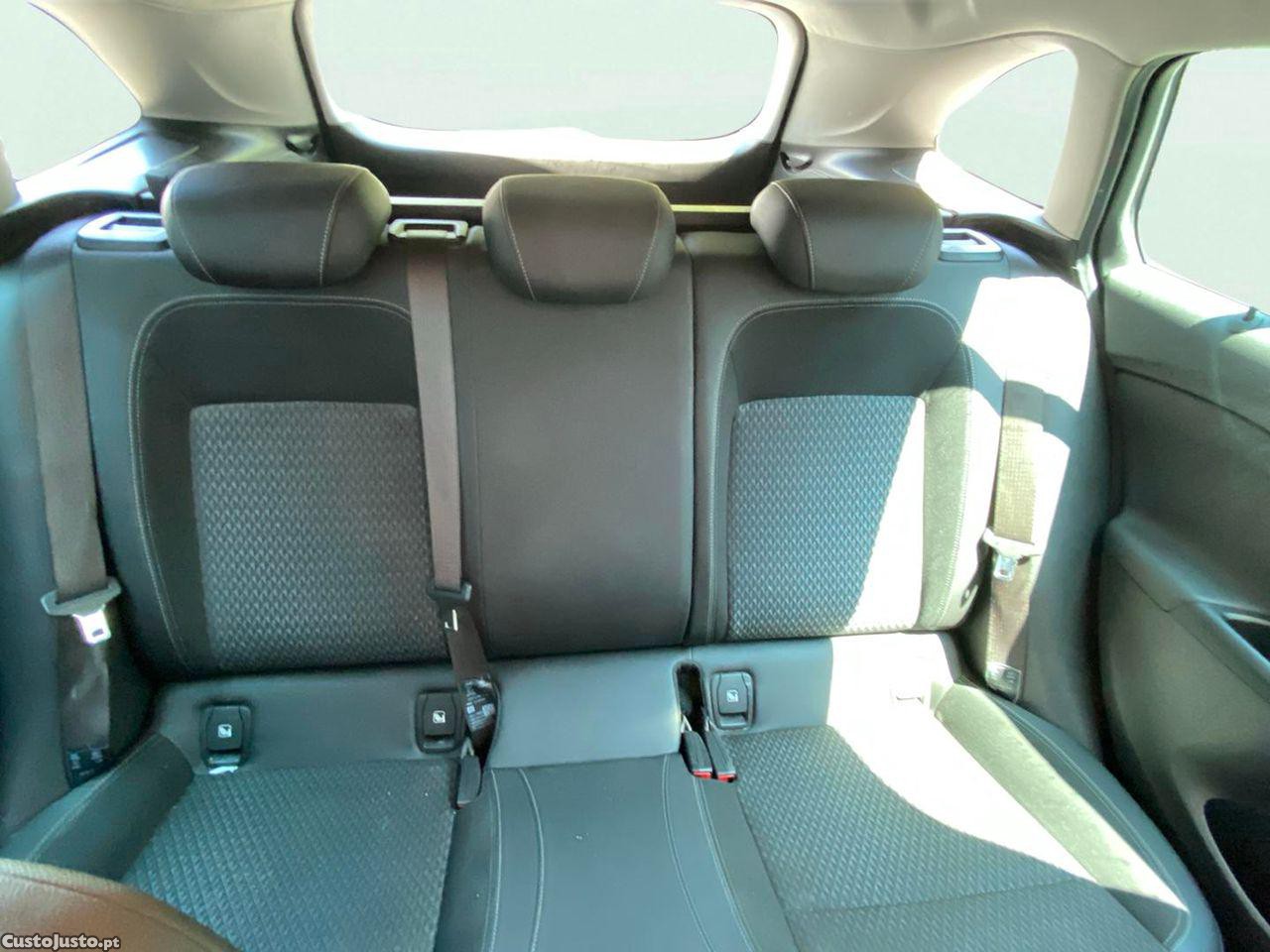 Opel Astra Sports Tourer 1.6 CDTI Innovation S/S — fotografia 6