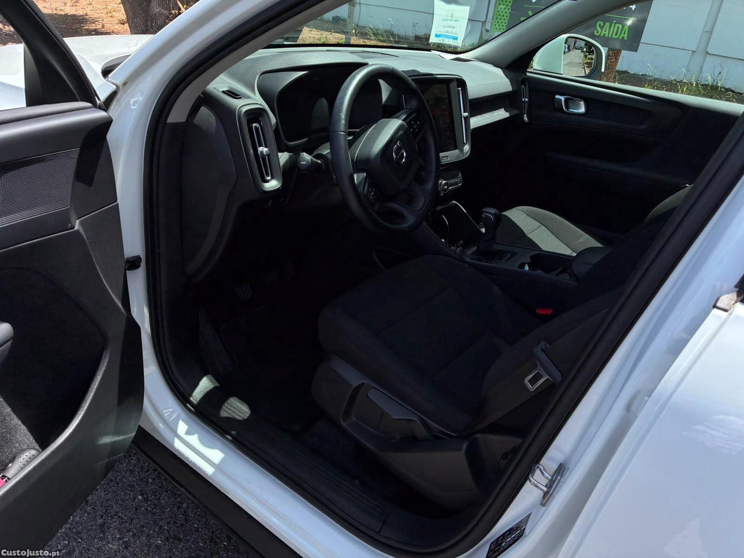 Volvo XC40 T2 - 21 — photo 4