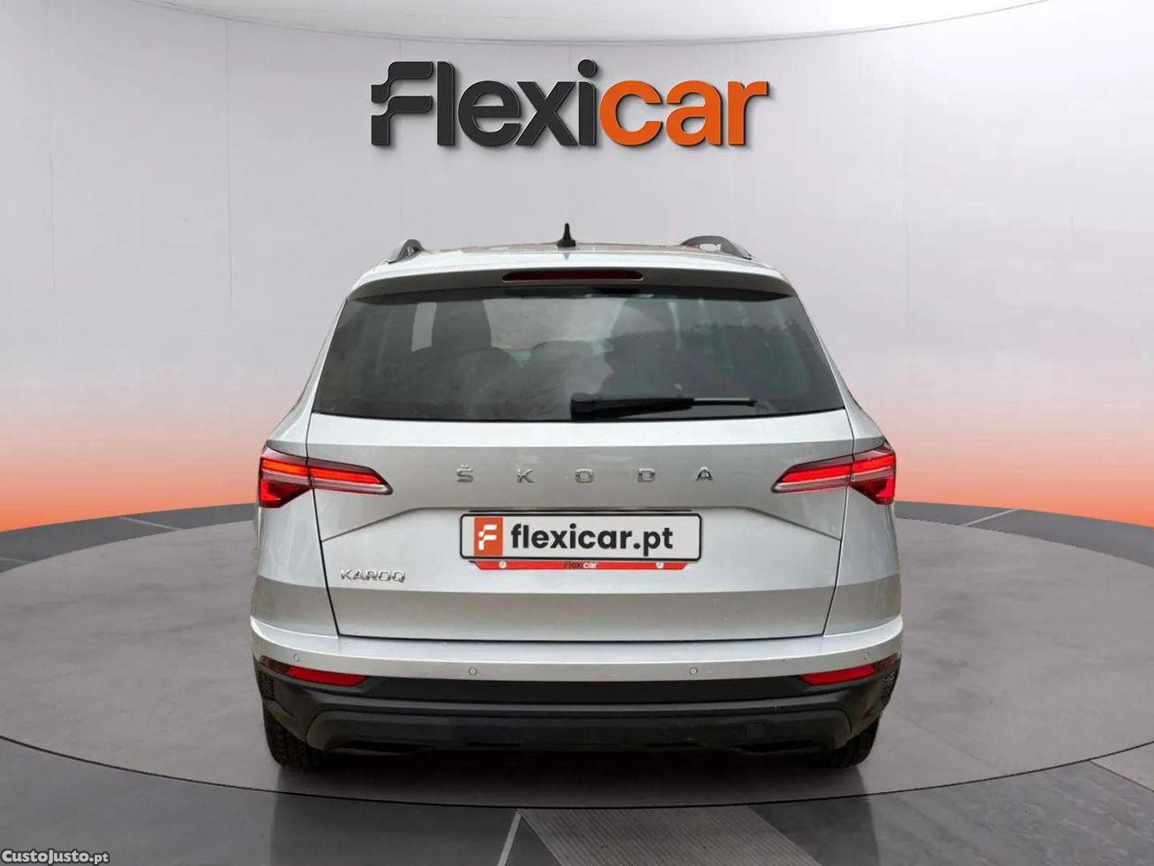 Skoda Karoq 1.0 TSI — fotografia 12
