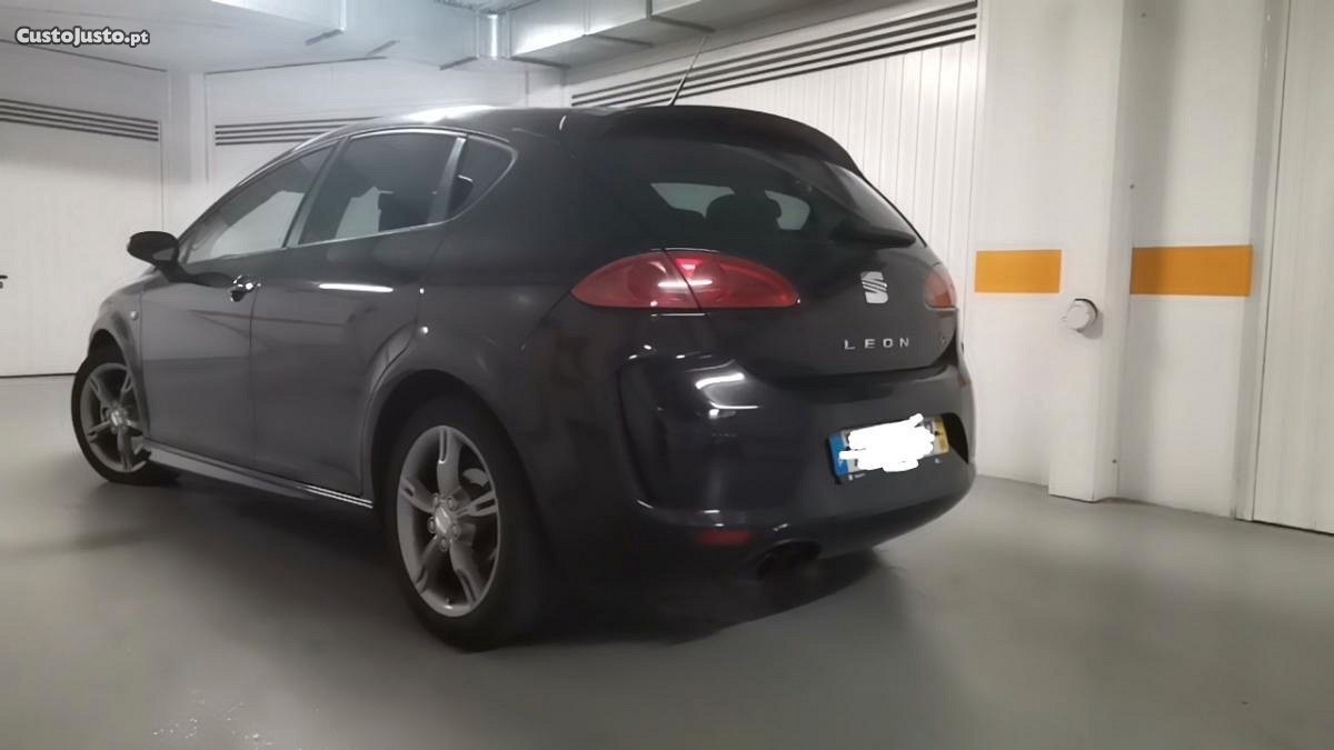 SEAT Leon 2.0 tdi FR 170cv — fotografia 6
