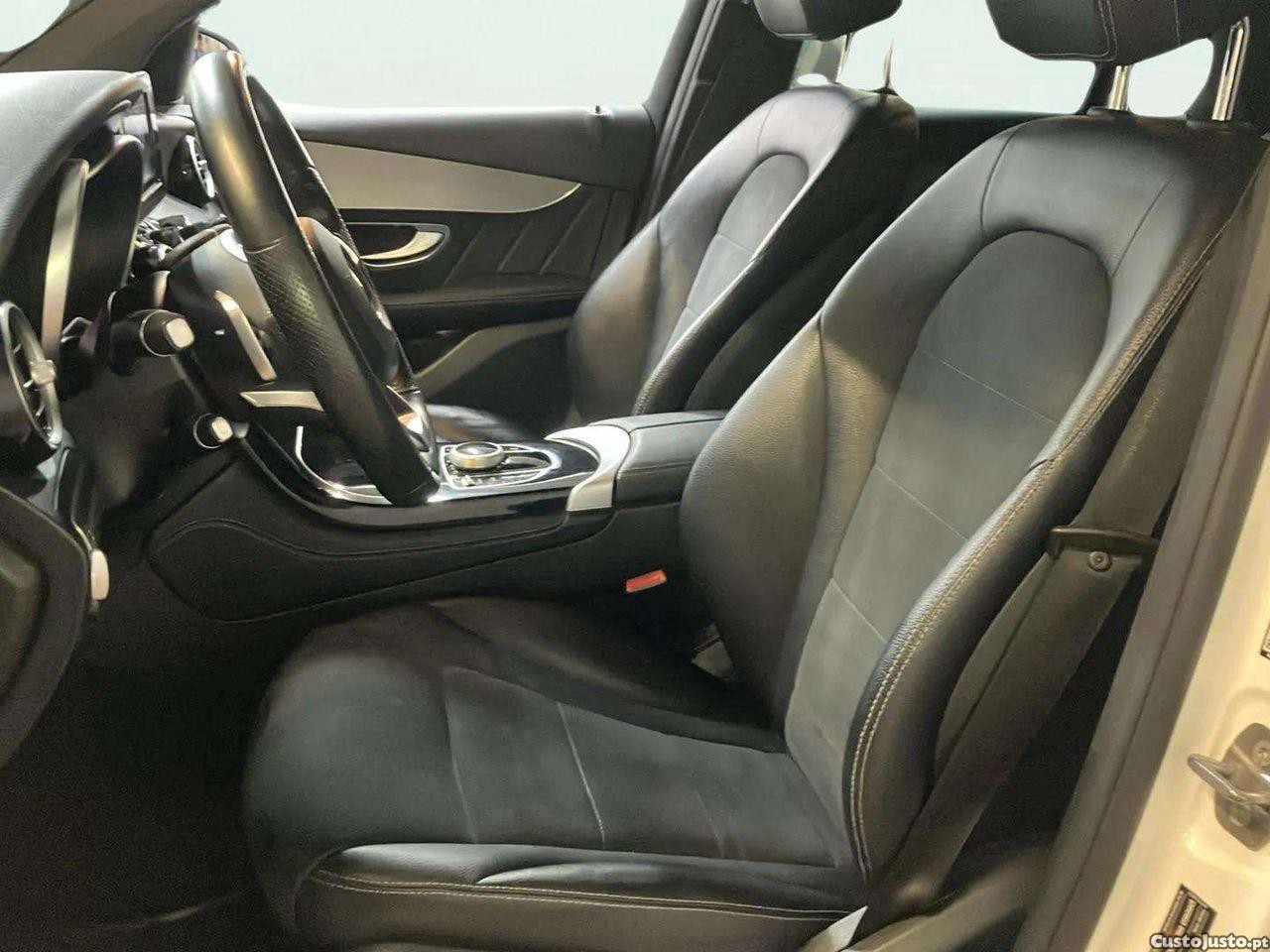 Mercedes-Benz GLC 350 e Coupé AMG Line 4-Matic — fotografia 11