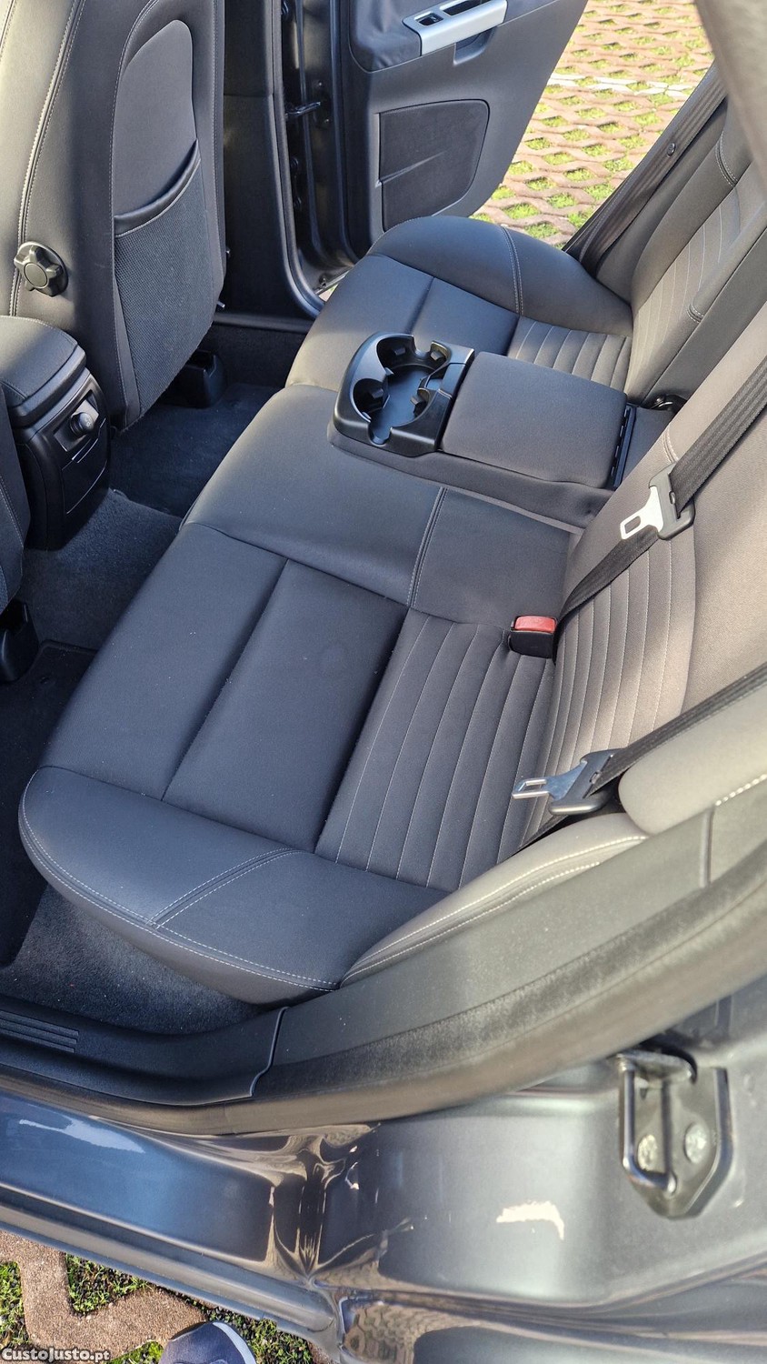 Volvo S40 Sedan - 07 — photo 4