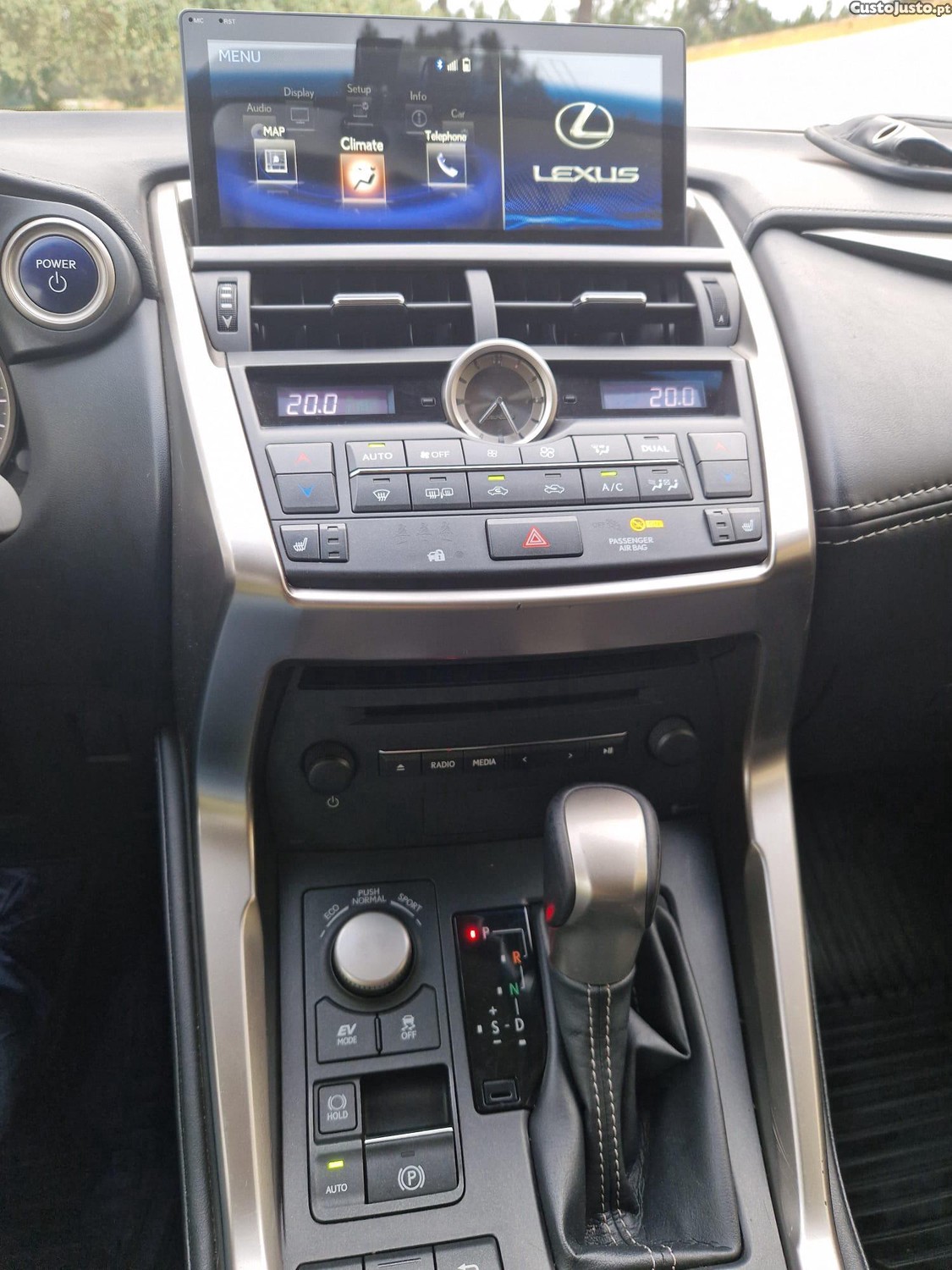 Lexus NX 300h Executive + — fotografia 4
