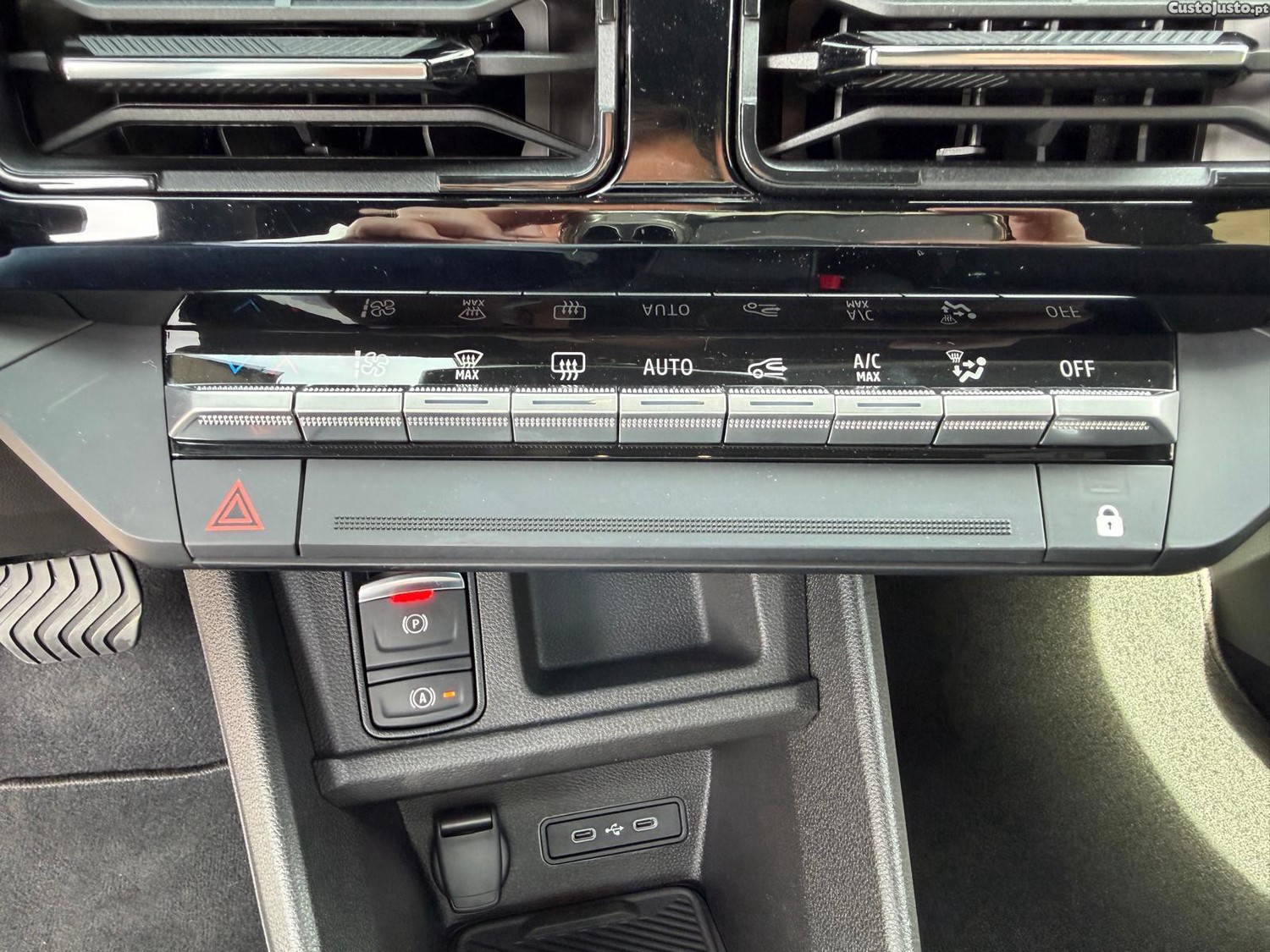 Nissan Micra 52 kWh Advance Two Tone — fotografia 4