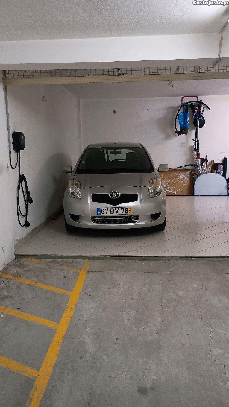 Toyota Yaris VVTI (motor de corrente) — fotografia 9