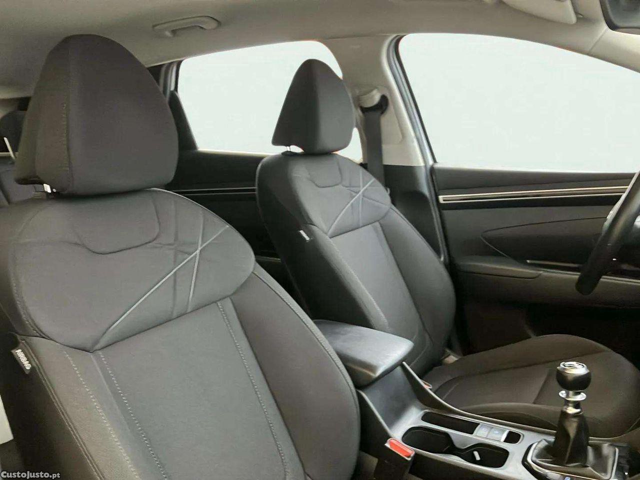 Hyundai Tucson 1.6 T-GDI PREMIUM — fotografia 5
