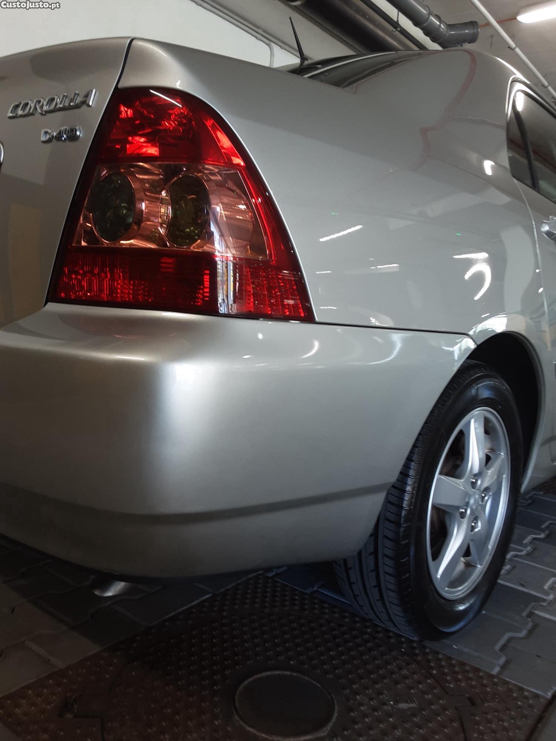 Toyota Corolla sedan - 06 — photo 5