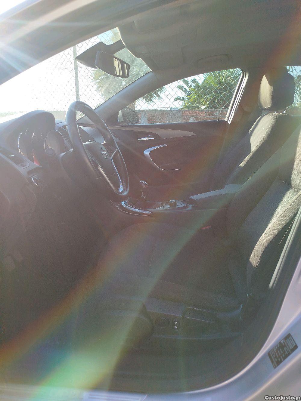 Opel Insignia 2.0cdti sw — fotografia 4
