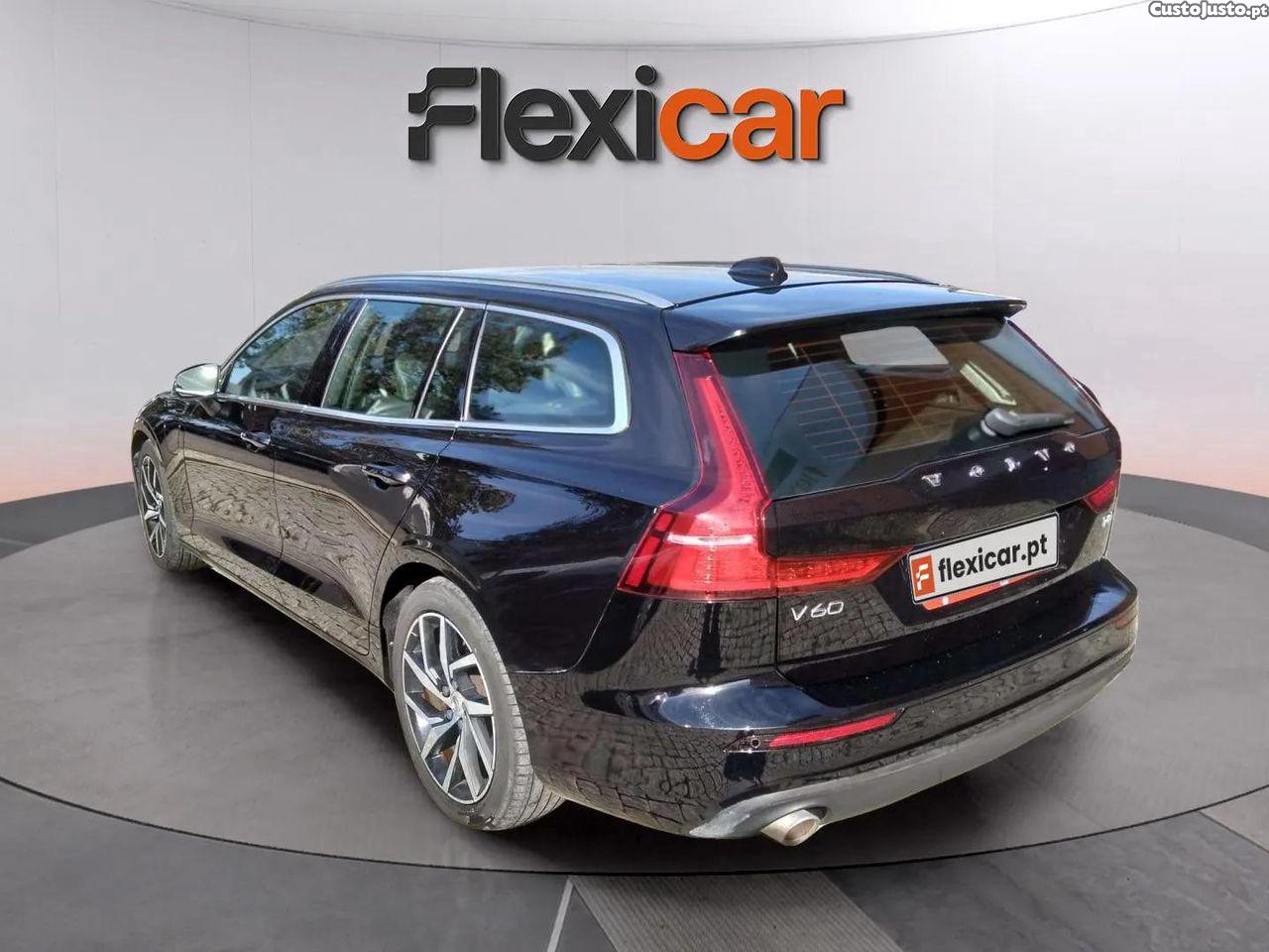 Volvo V60 2.0 T8 AWD TE Momentum — fotografia 15