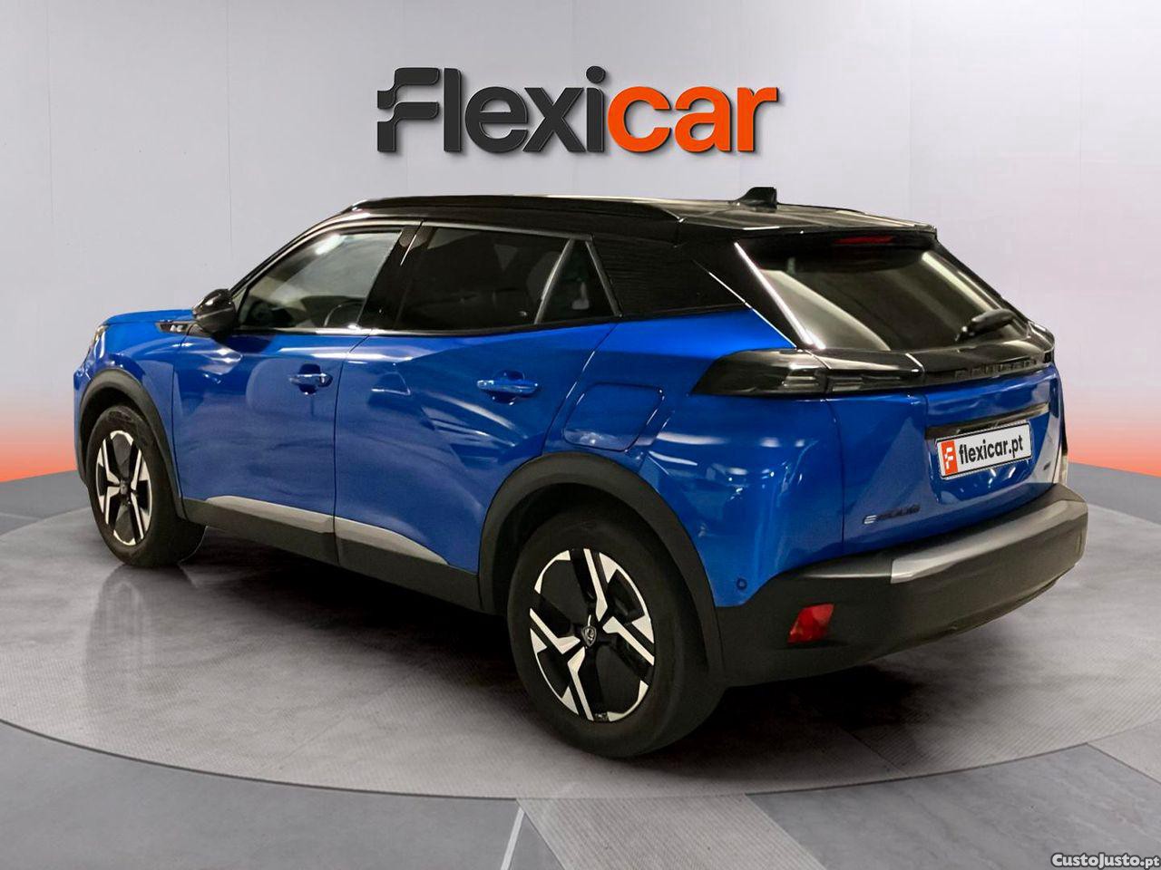 Peugeot 2008 50 kWh GT - 24 — photo 3
