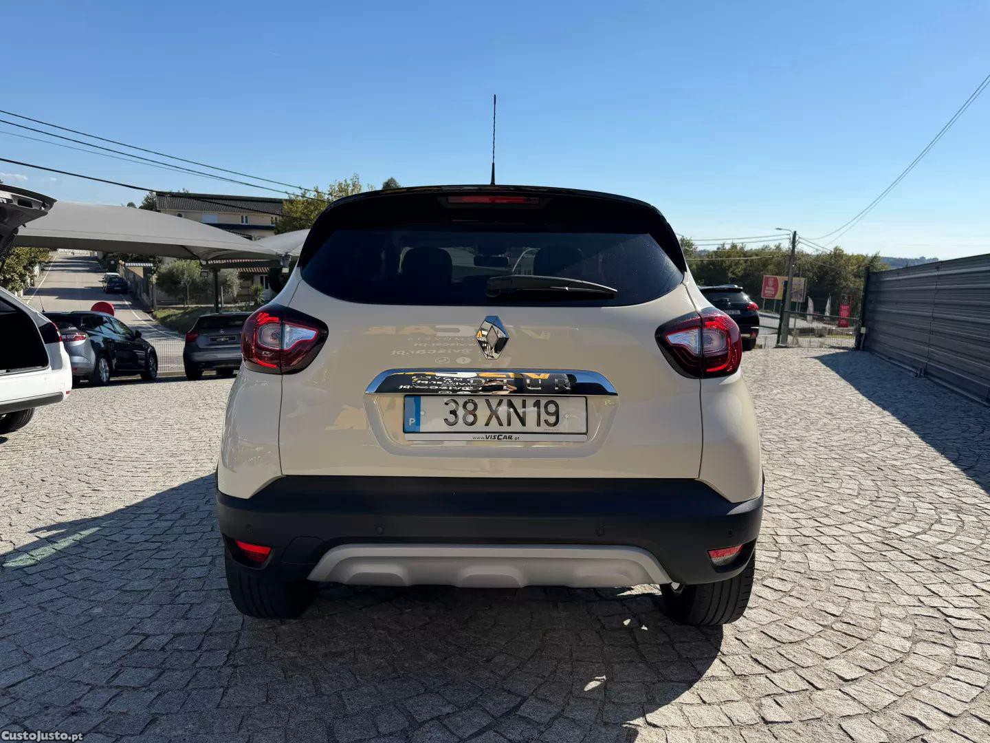 Renault Captur 0.9 tce exclusive — photo 5