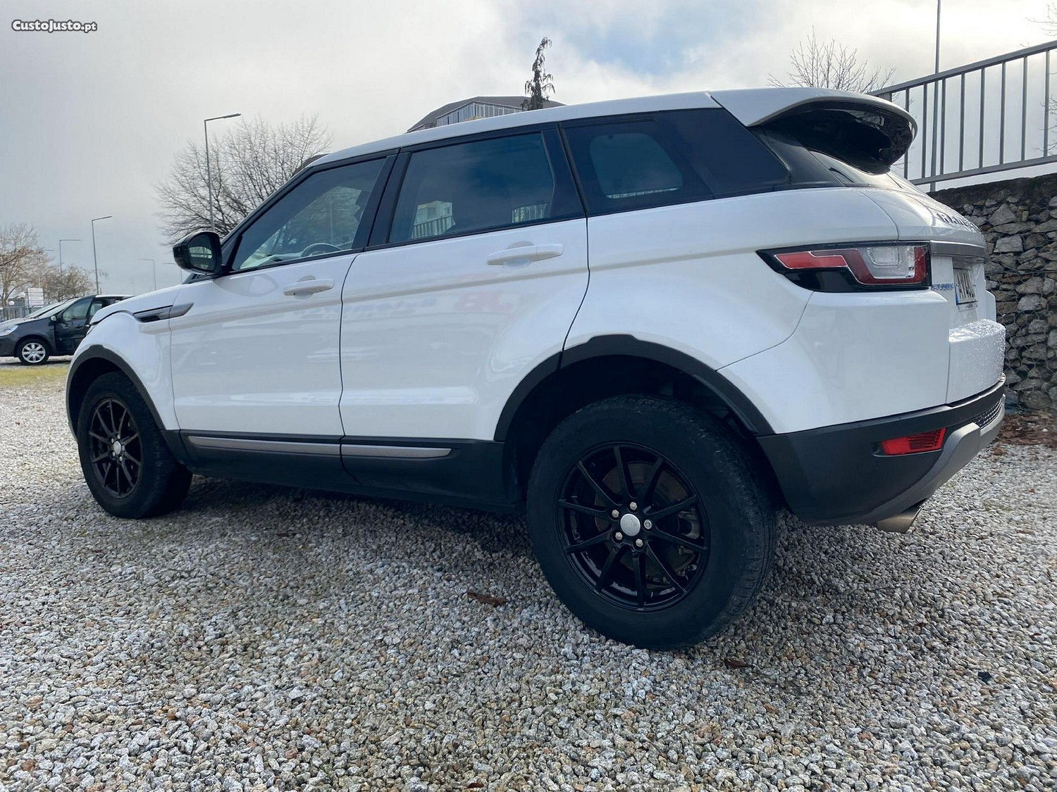 Land Rover Evoque 2.0 eD4 SE — fotografia 13