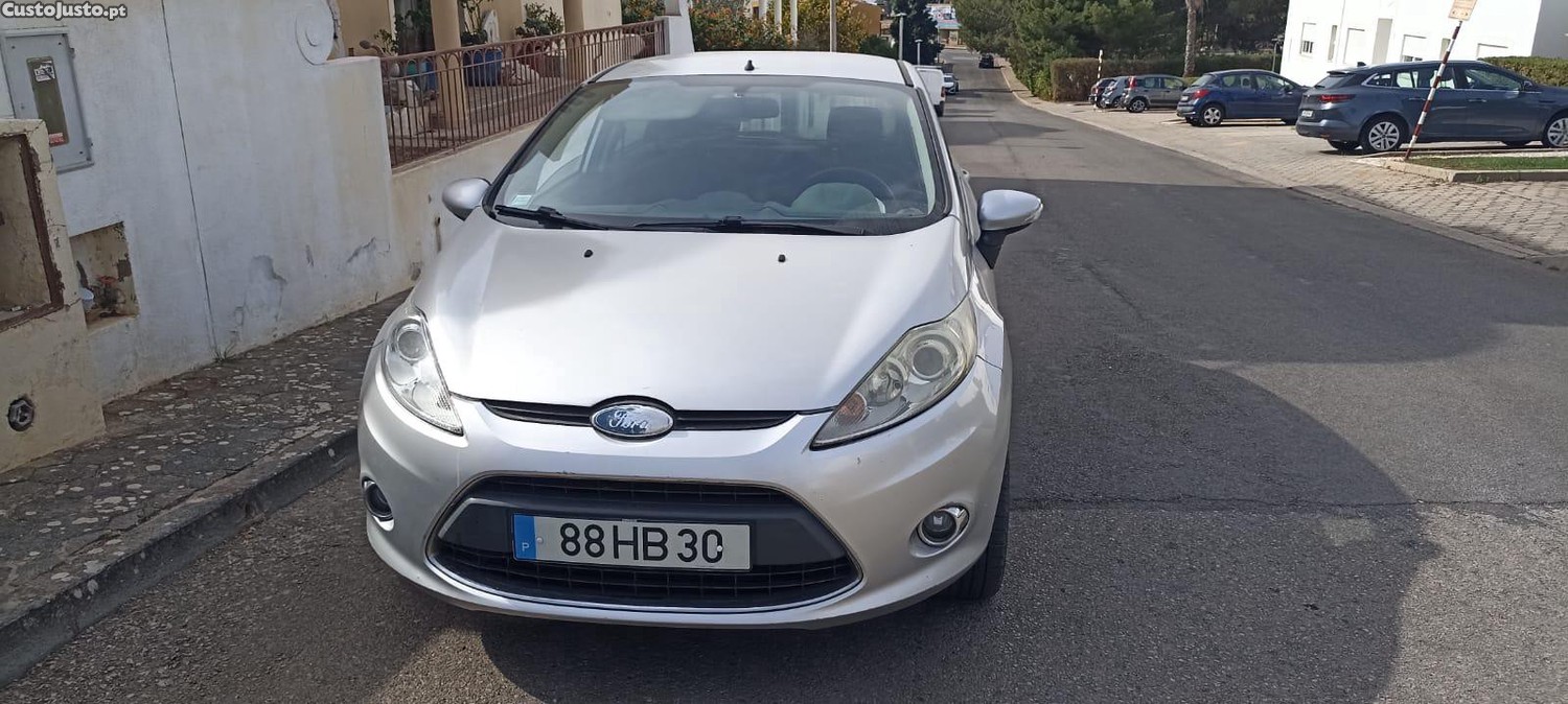 Ford Fiesta 1.4 Diesel - 08 — photo 4