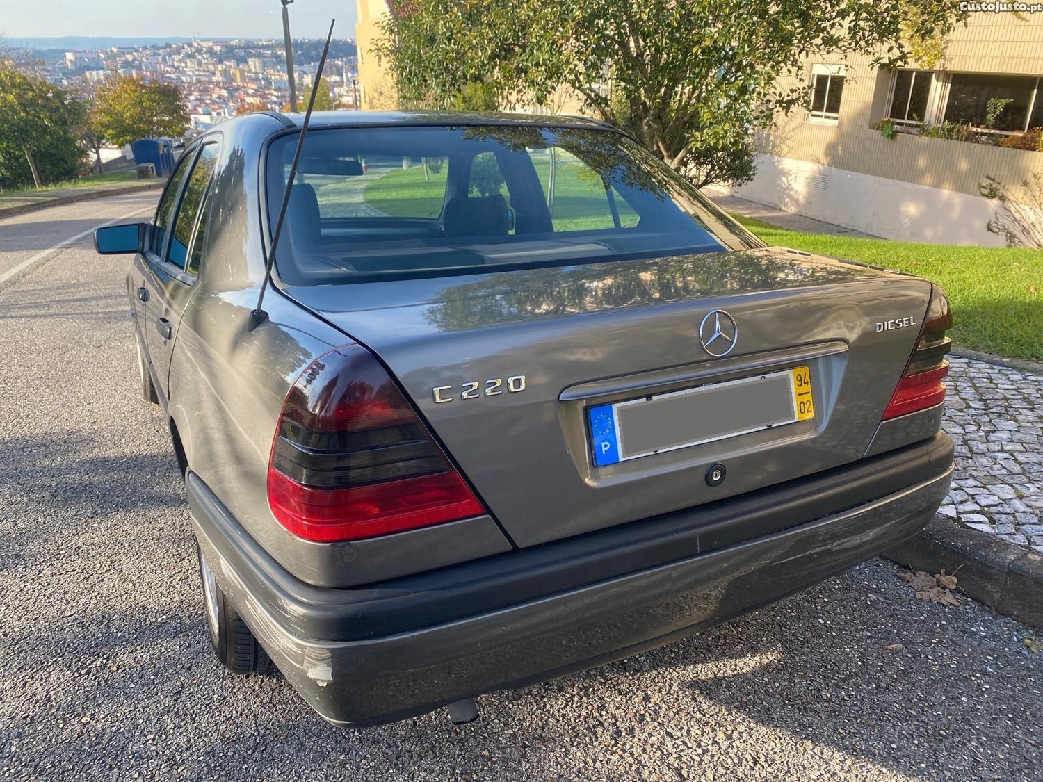 Mercedes-Benz C 220 Diesel — fotografia 5