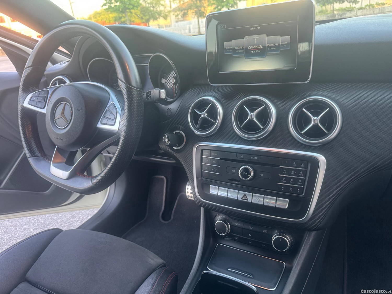 Mercedes-Benz A 220 220 D AMG — fotografia 5