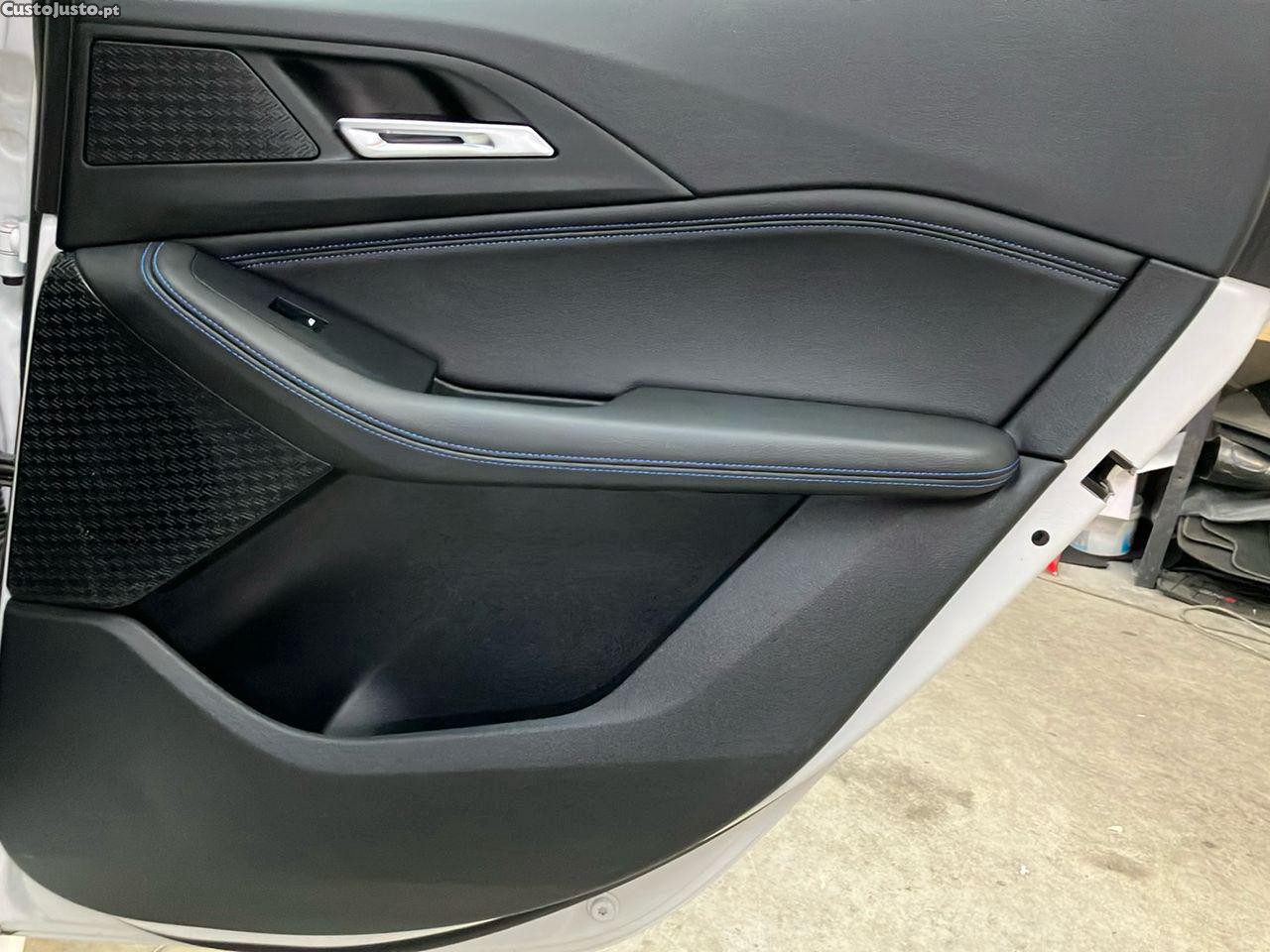 BMW 225 Active Tourer XE e xDrive Pack Desportivo M — fotografia 6