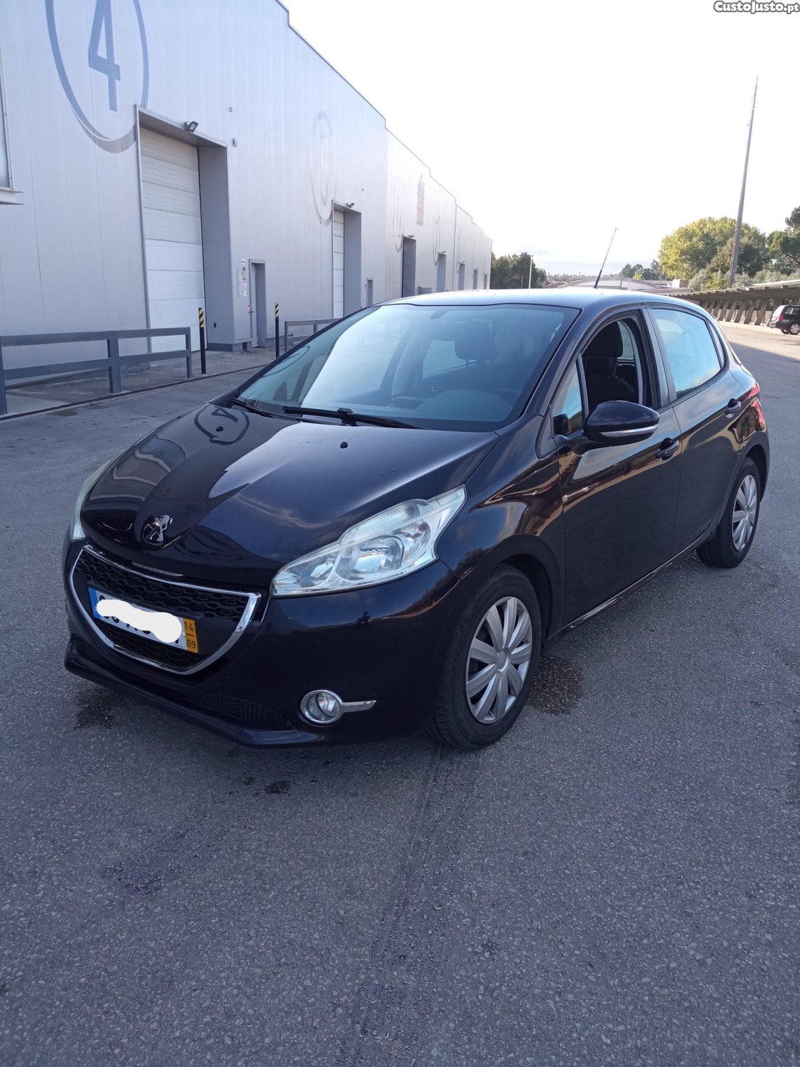 Peugeot 208 1.6 HDI — fotografia 9