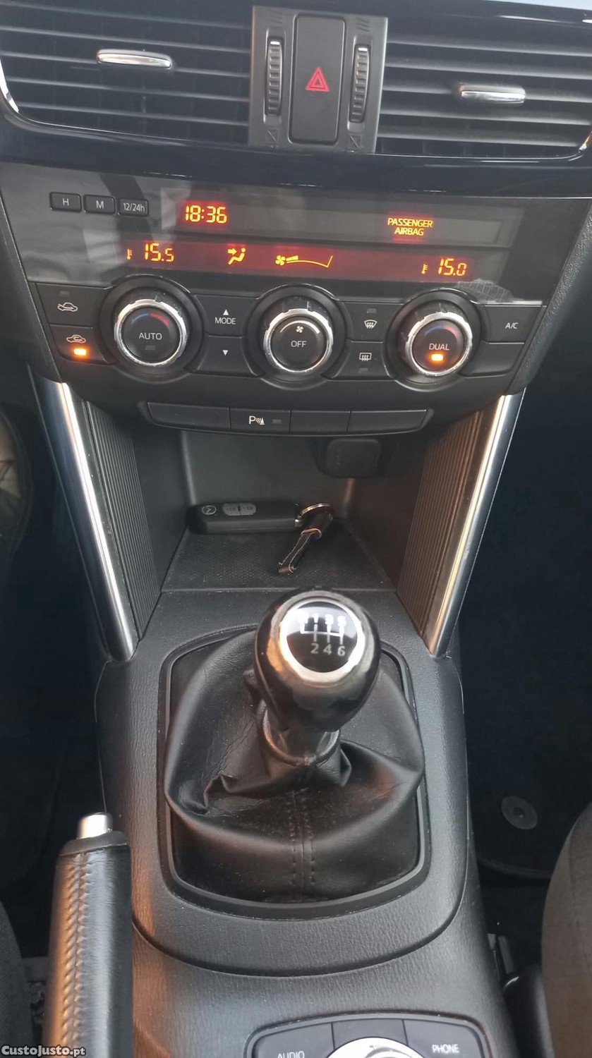 Mazda CX-5 2.2D 150cv 6vel GPS livro revisoes Nacional - 13 — photo 4