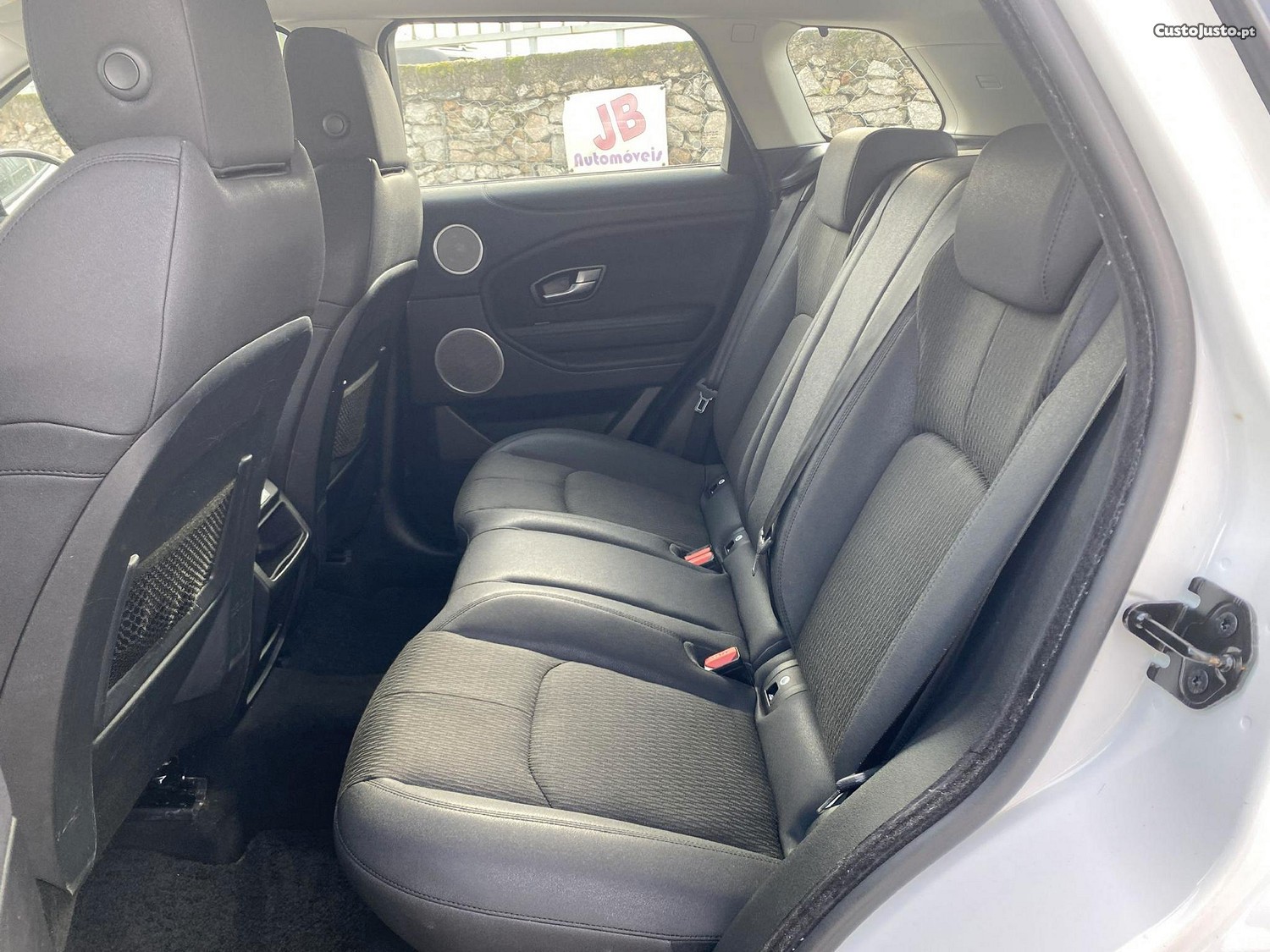 Land Rover Evoque 2.0 eD4 SE — fotografia 3