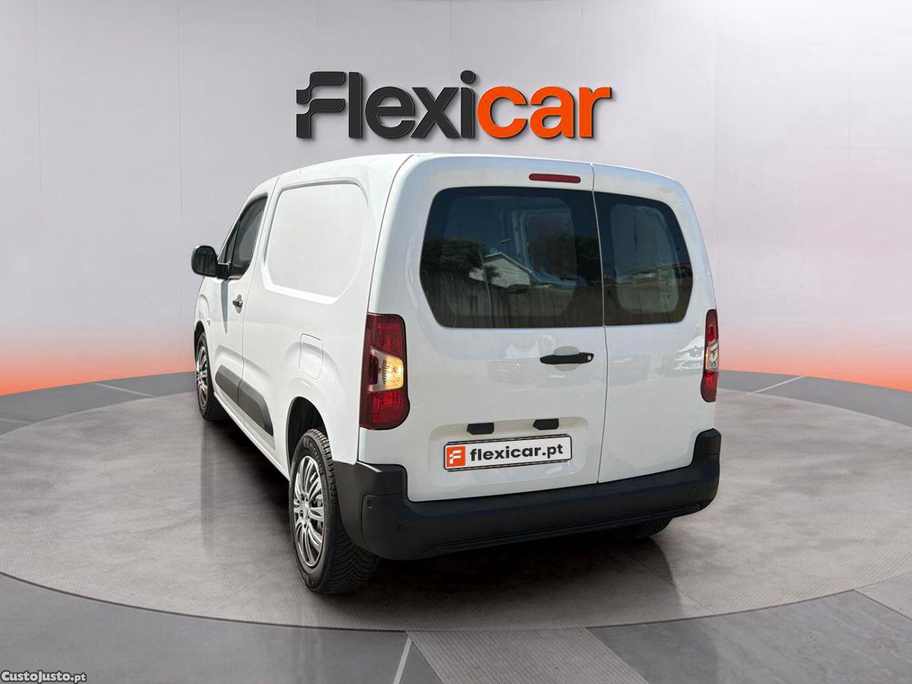 Citroën Berlingo 1.2 PureTechEAT8 — fotografia 12