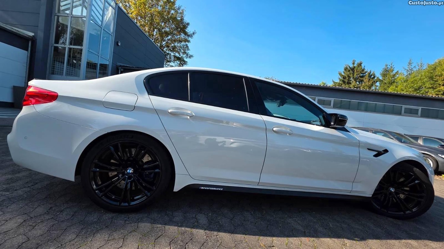 BMW M5 Competition - 19 — photo 4