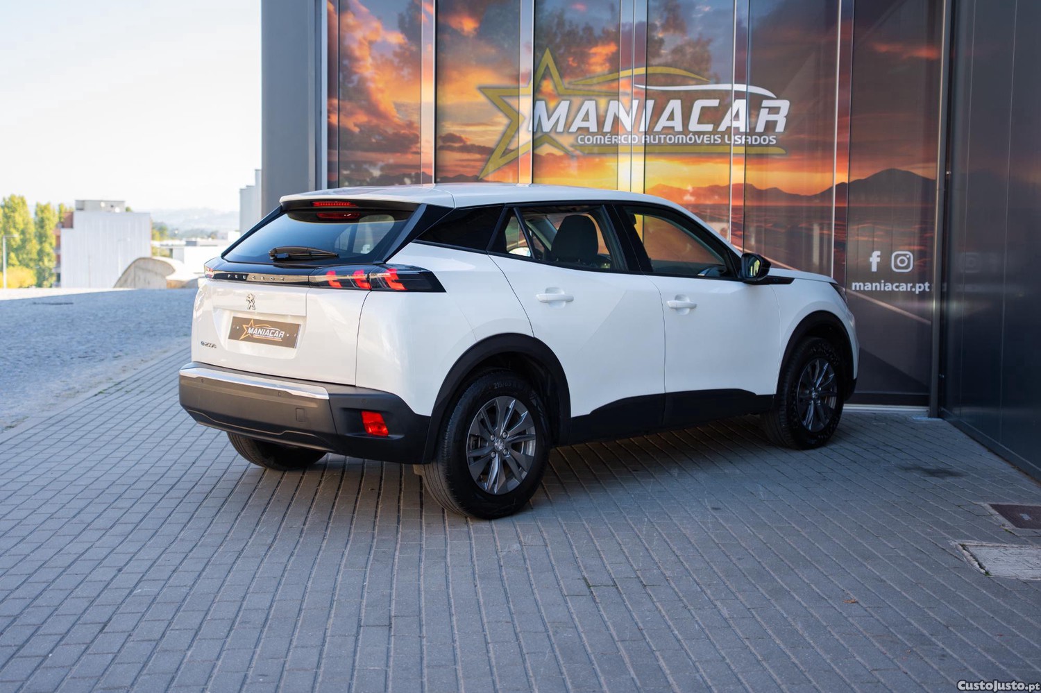 Peugeot e-2008 50 kWh Active Pack - 22 — photo 4