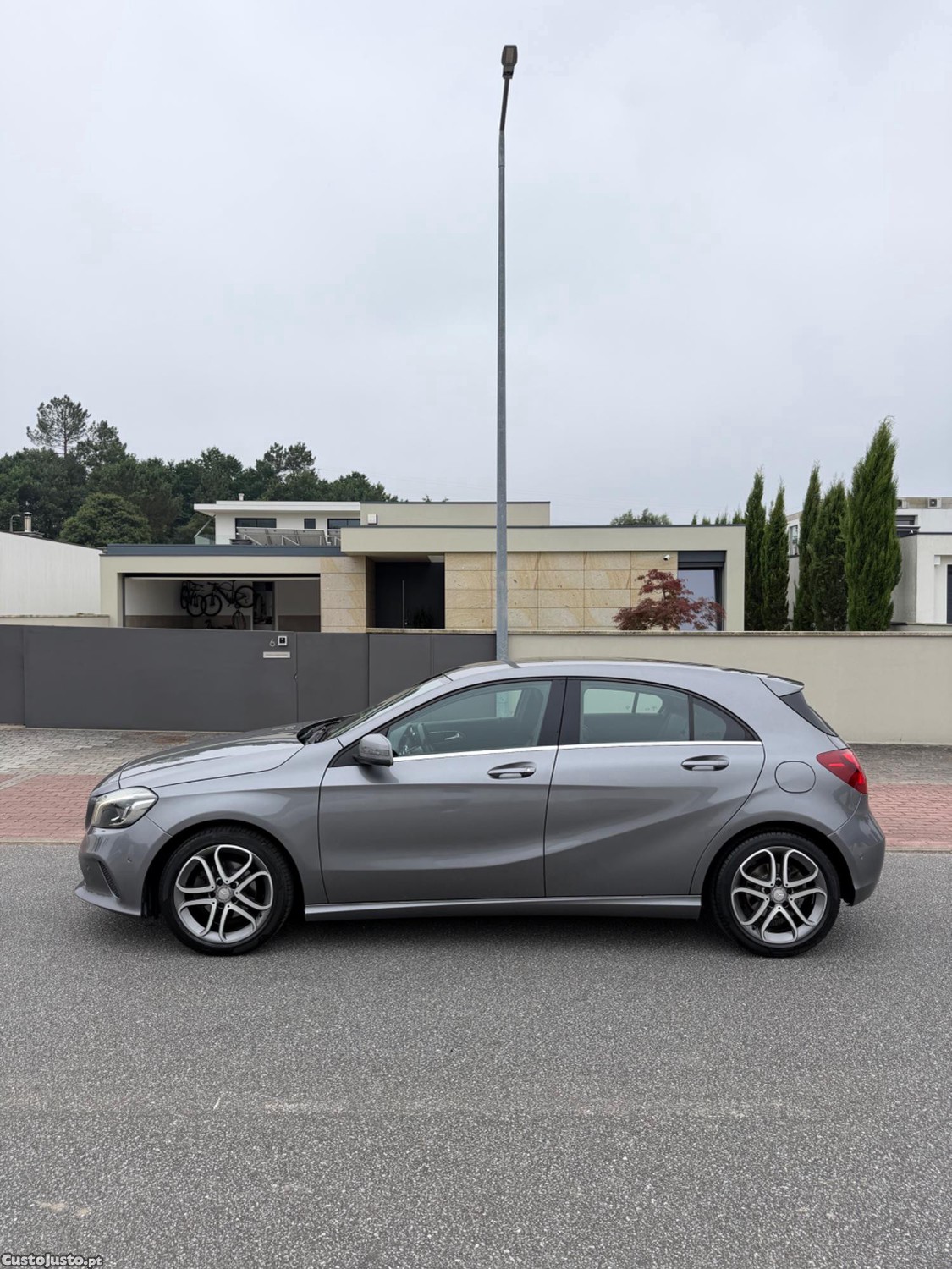 Mercedes-Benz A 180 d Automático — fotografia 7
