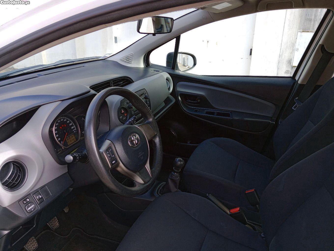 Toyota Yaris Active D4D 90cv — fotografia 4