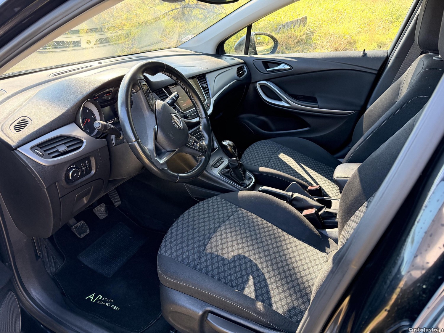 Opel Astra 1.6 CDTI — fotografia 10