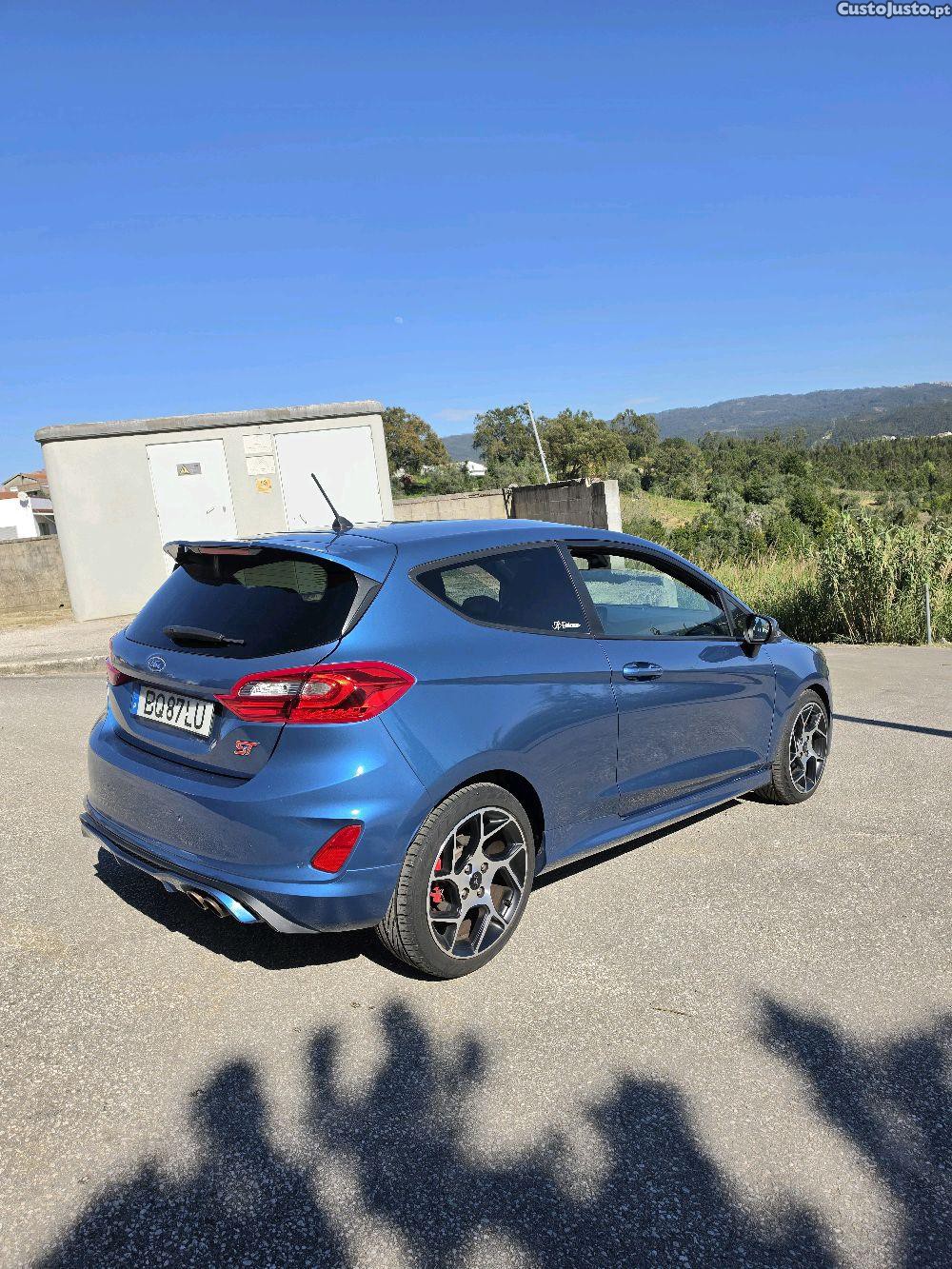 Ford Fiesta ST Pack Performance - 19 — photo 2