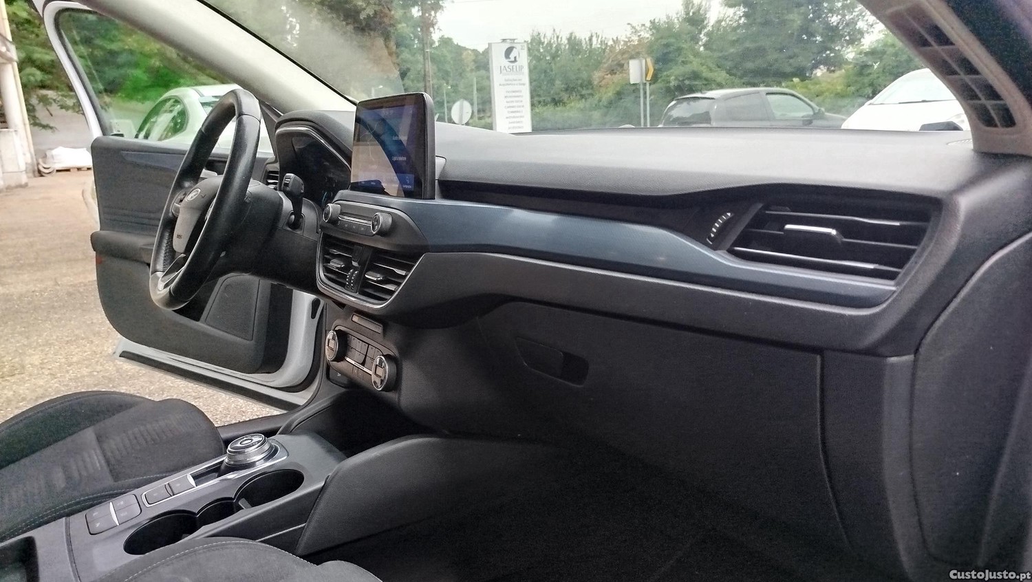 Ford Focus SW 1.5 TDCi Active Aut. — fotografia 4