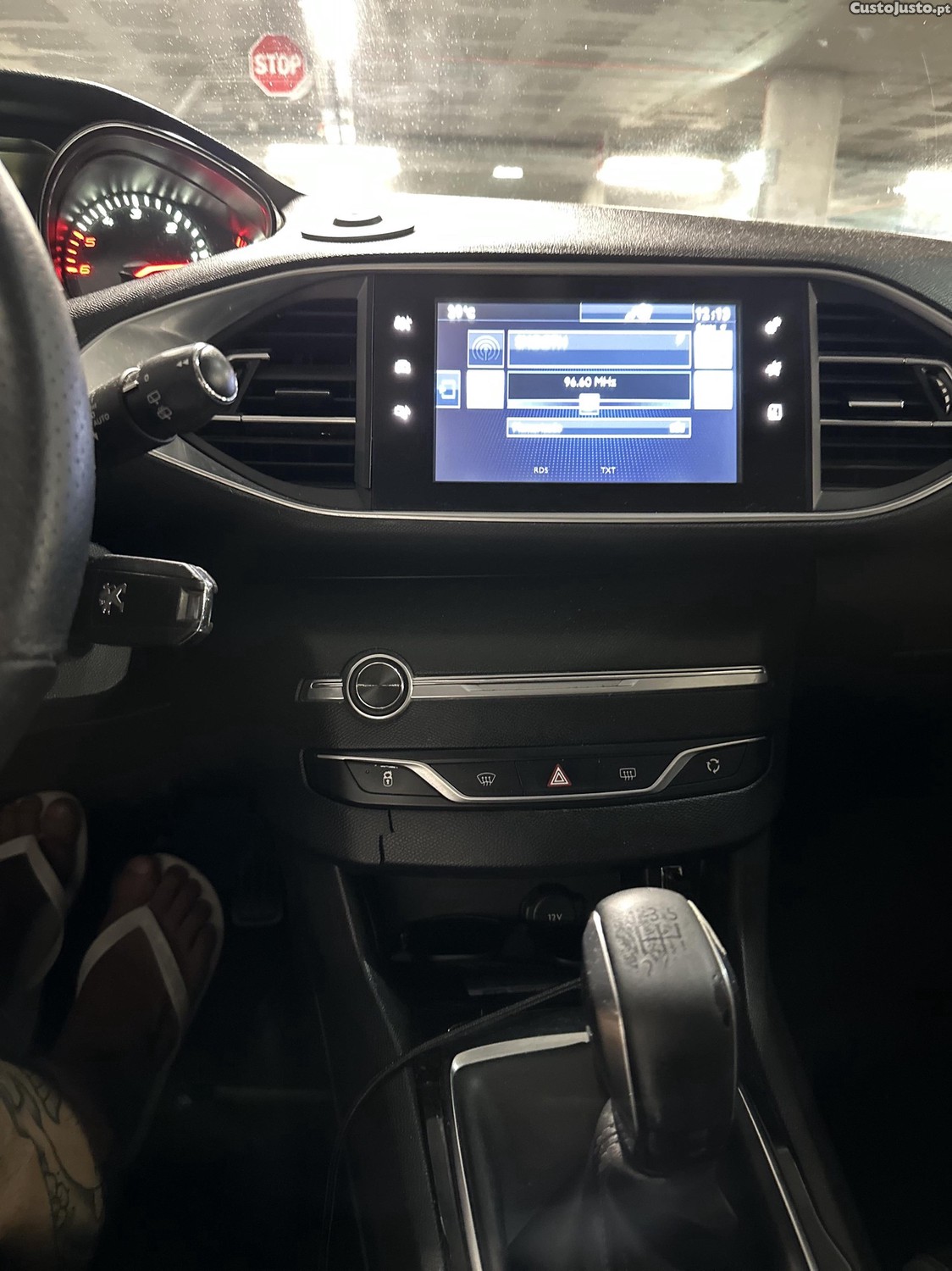 Peugeot 308 308 sw - 15 — photo 2