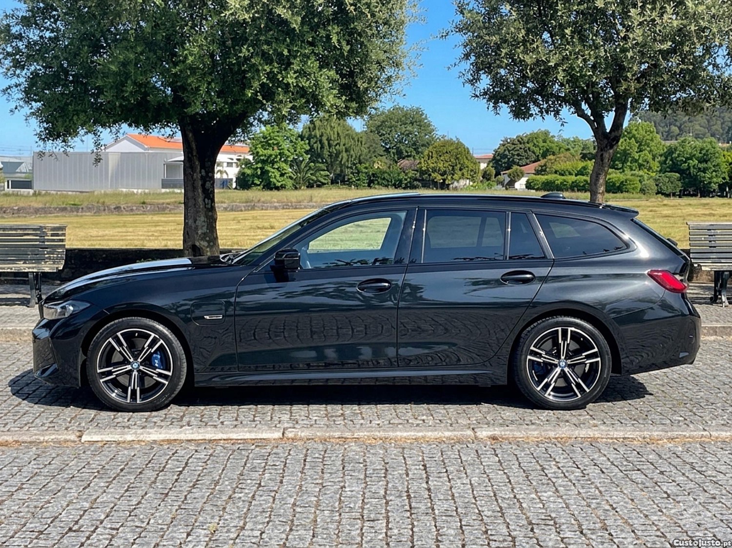 BMW 330 e Touring Aut. M Sport - 22 — photo 3