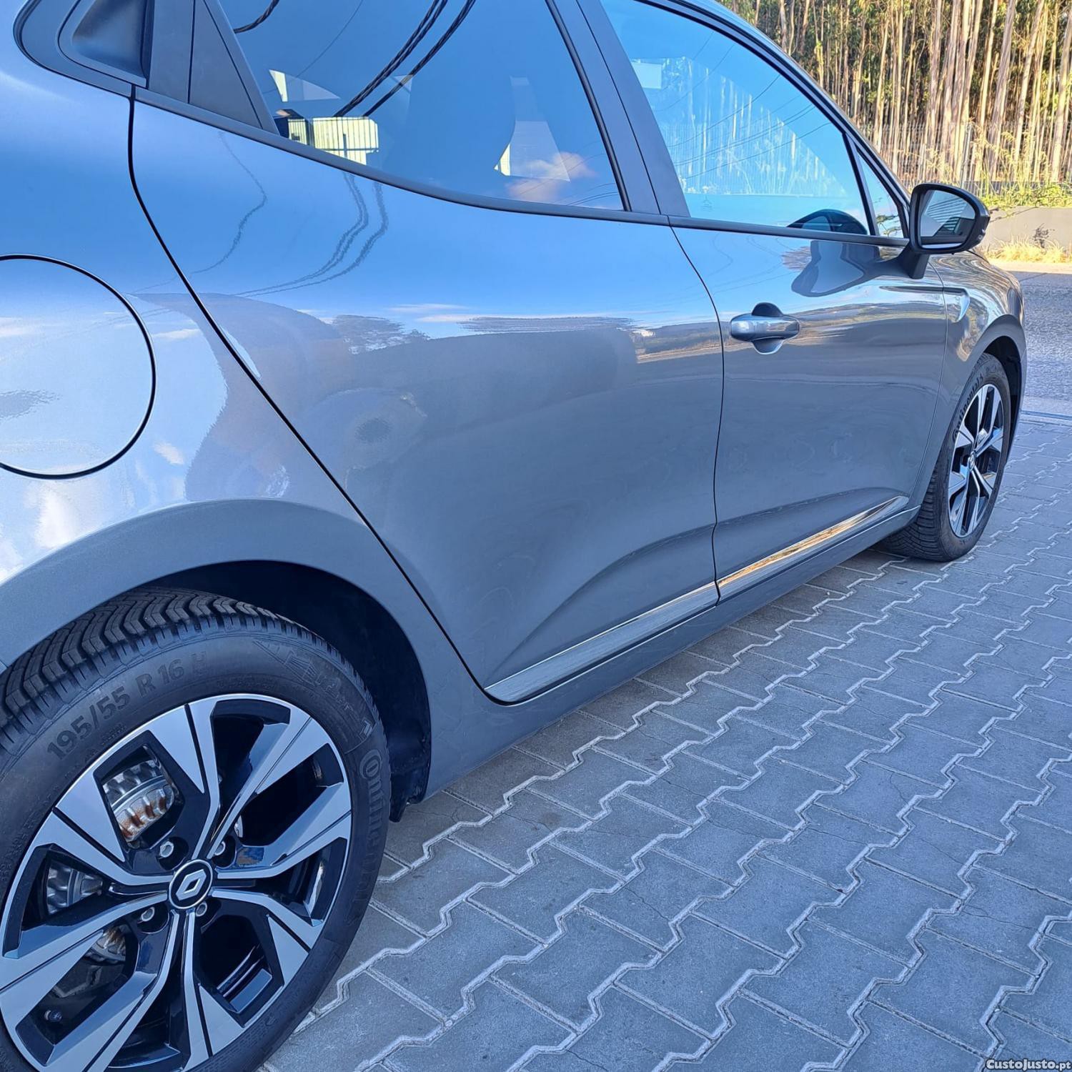 Renault Clio 1.0 TCe Evolution — fotografia 10