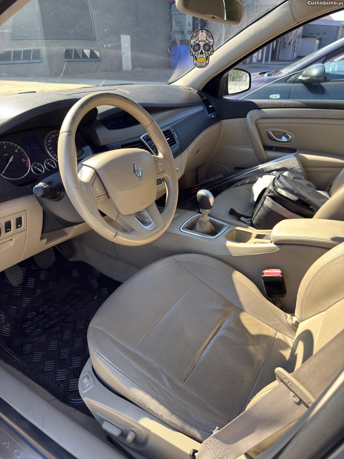 Renault Laguna 2.0 150cv — photo 3
